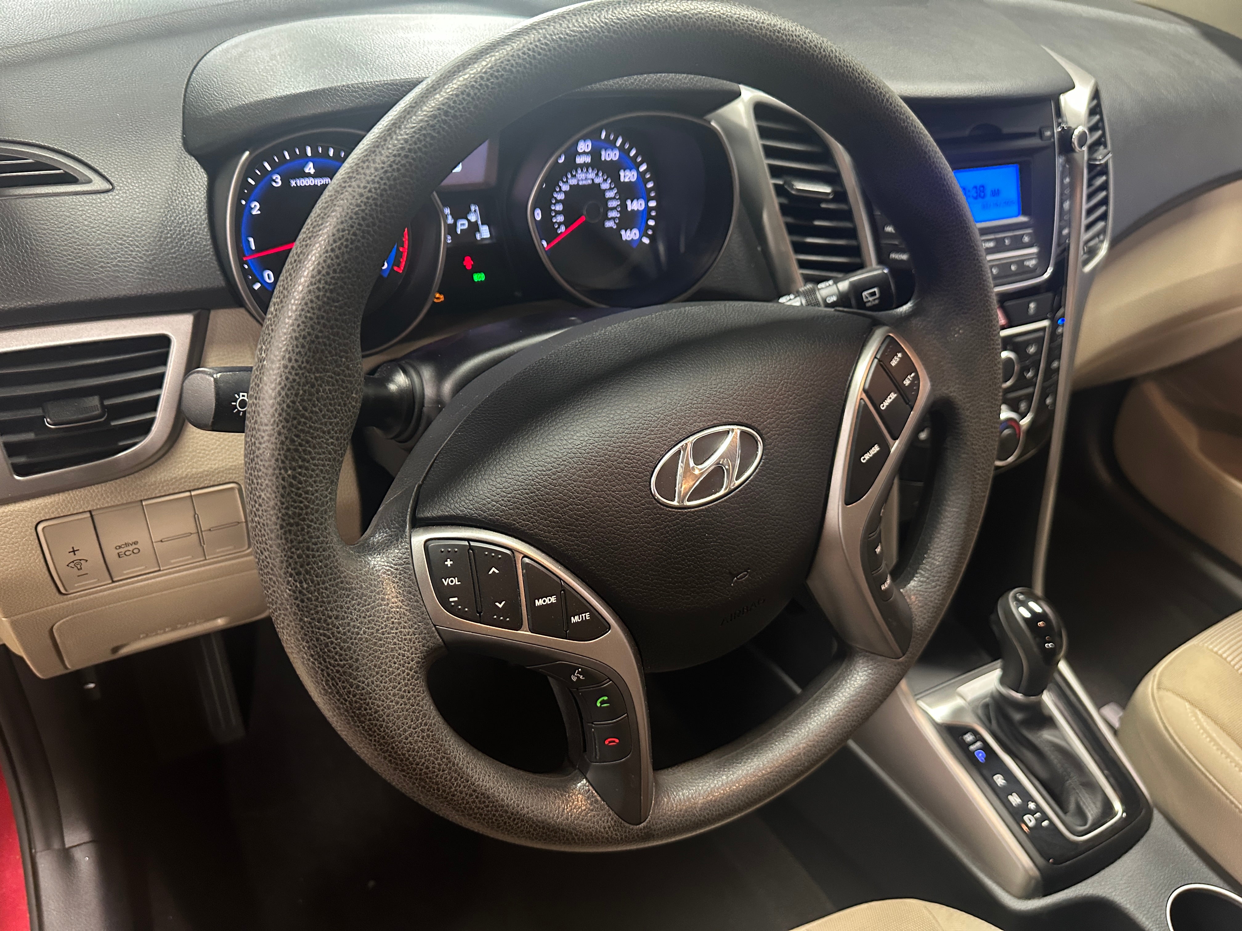 2016 Hyundai Elantra Base 5