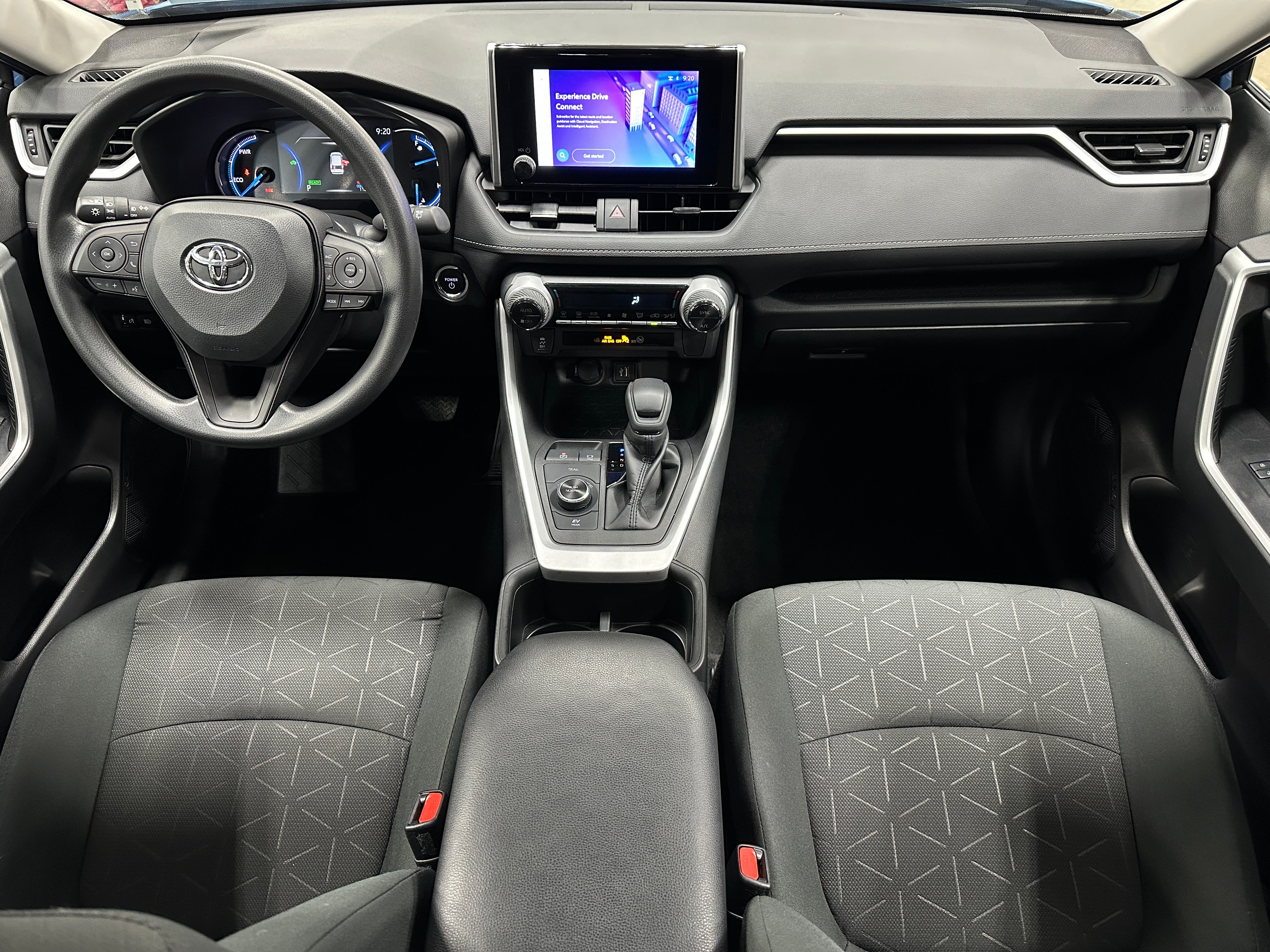 2023 Toyota RAV4 XLE 3