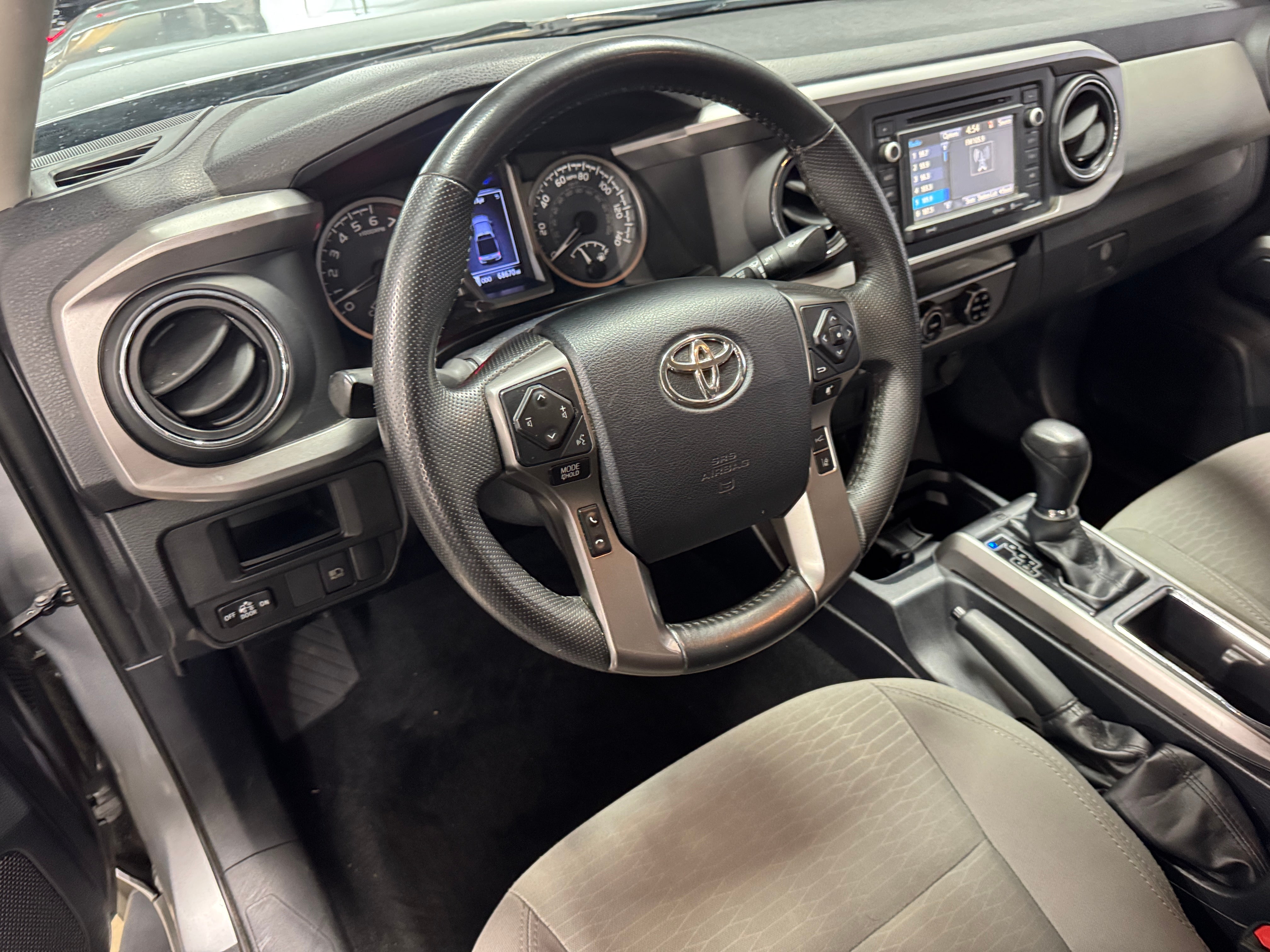 2018 Toyota Tacoma SR5 3