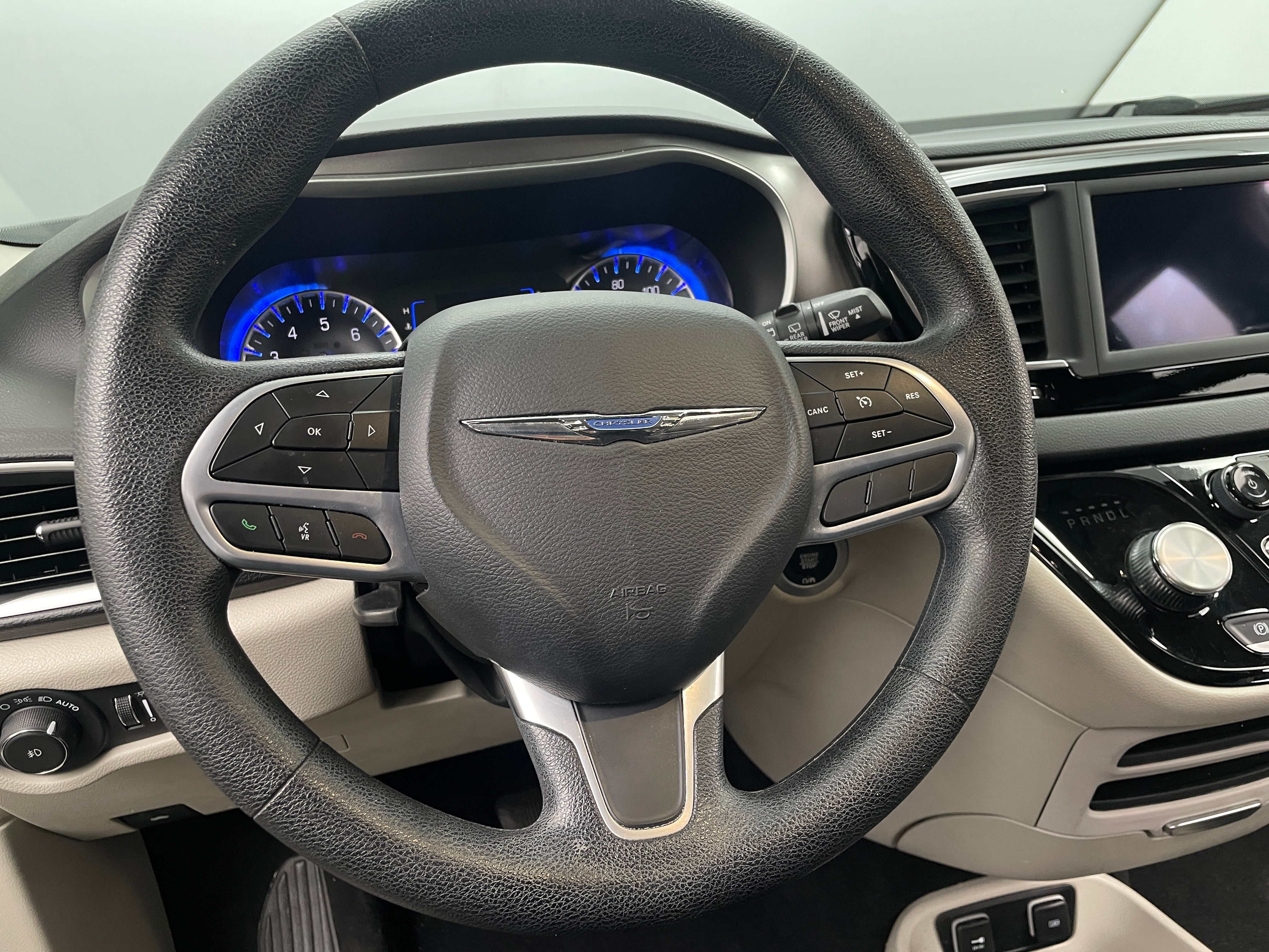 2020 Chrysler Pacifica Touring 5