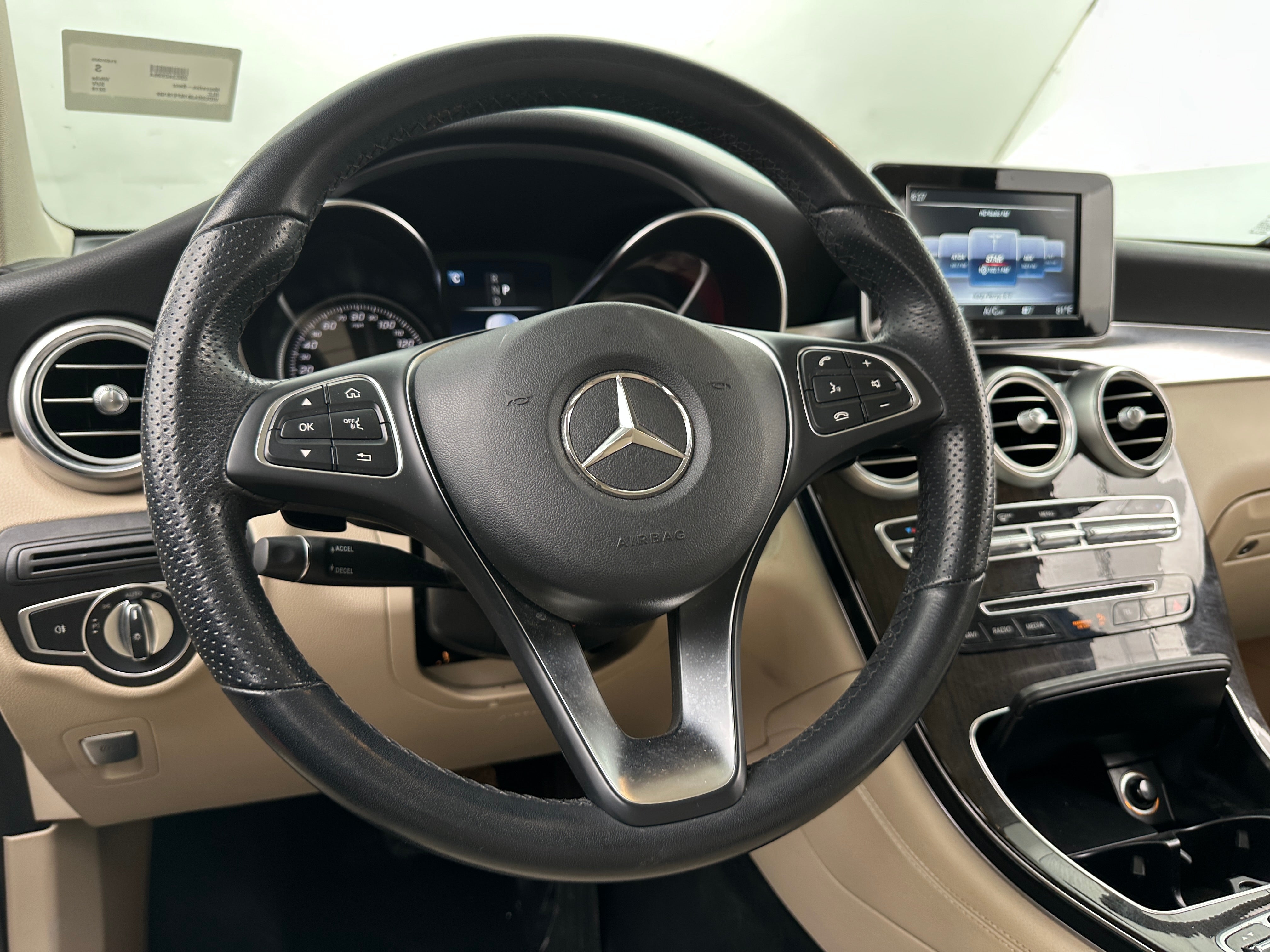 2019 Mercedes-Benz GLC 300 5