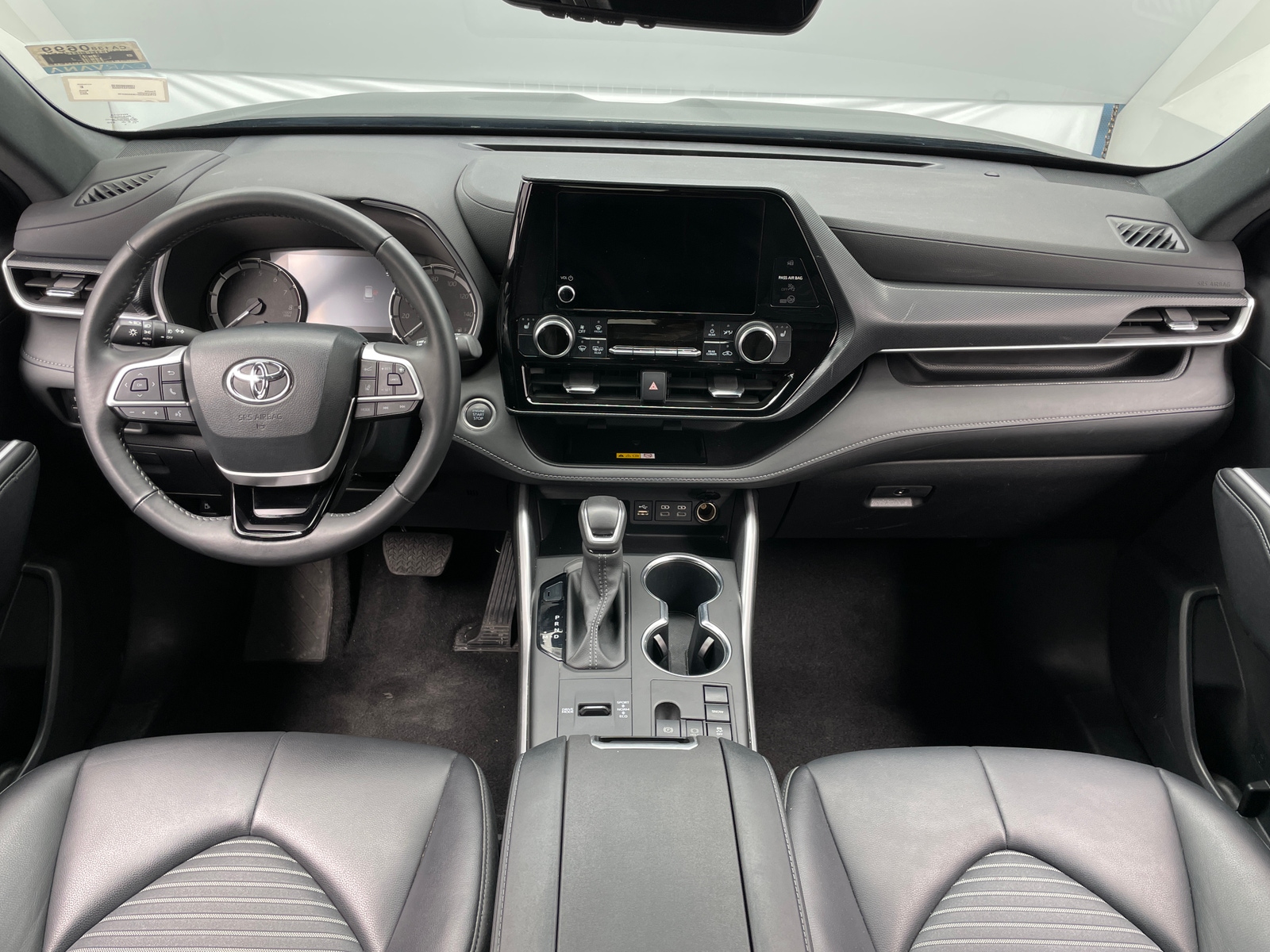 Thumbnail: 2024 Toyota Highlander - 3