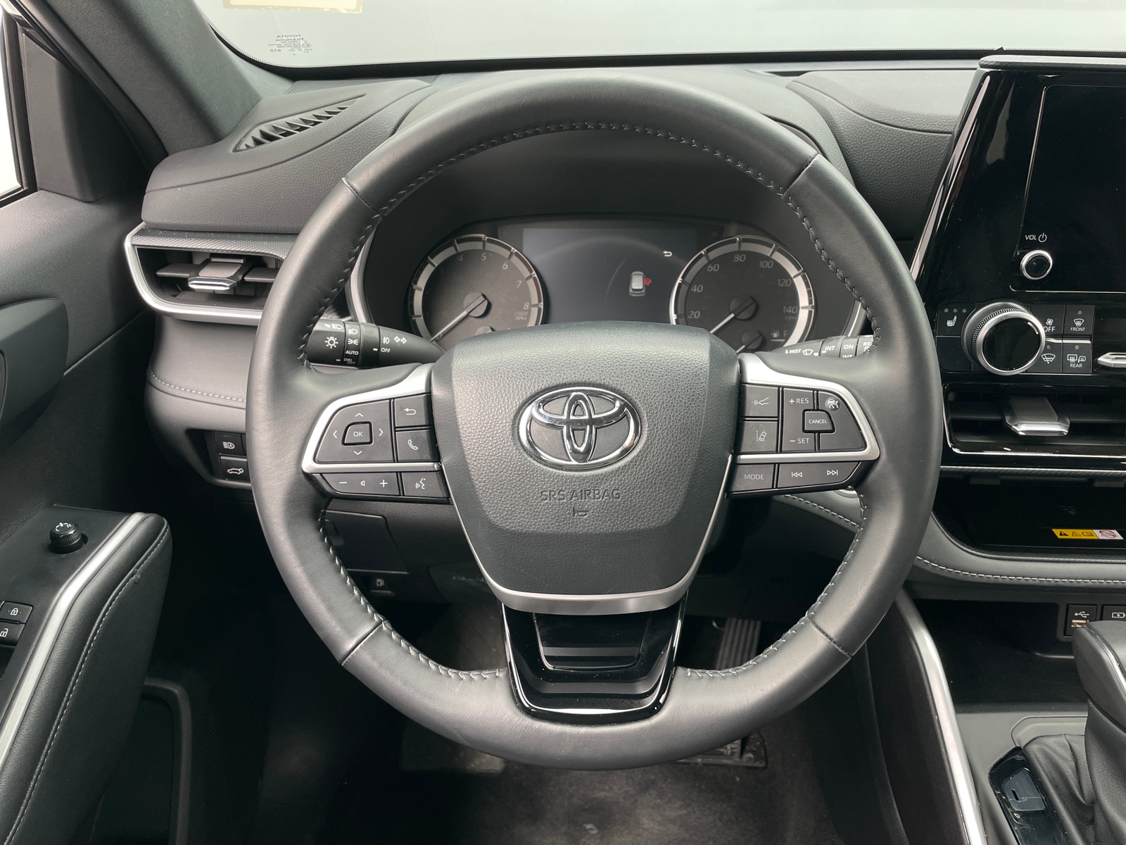 Thumbnail: 2024 Toyota Highlander - 5
