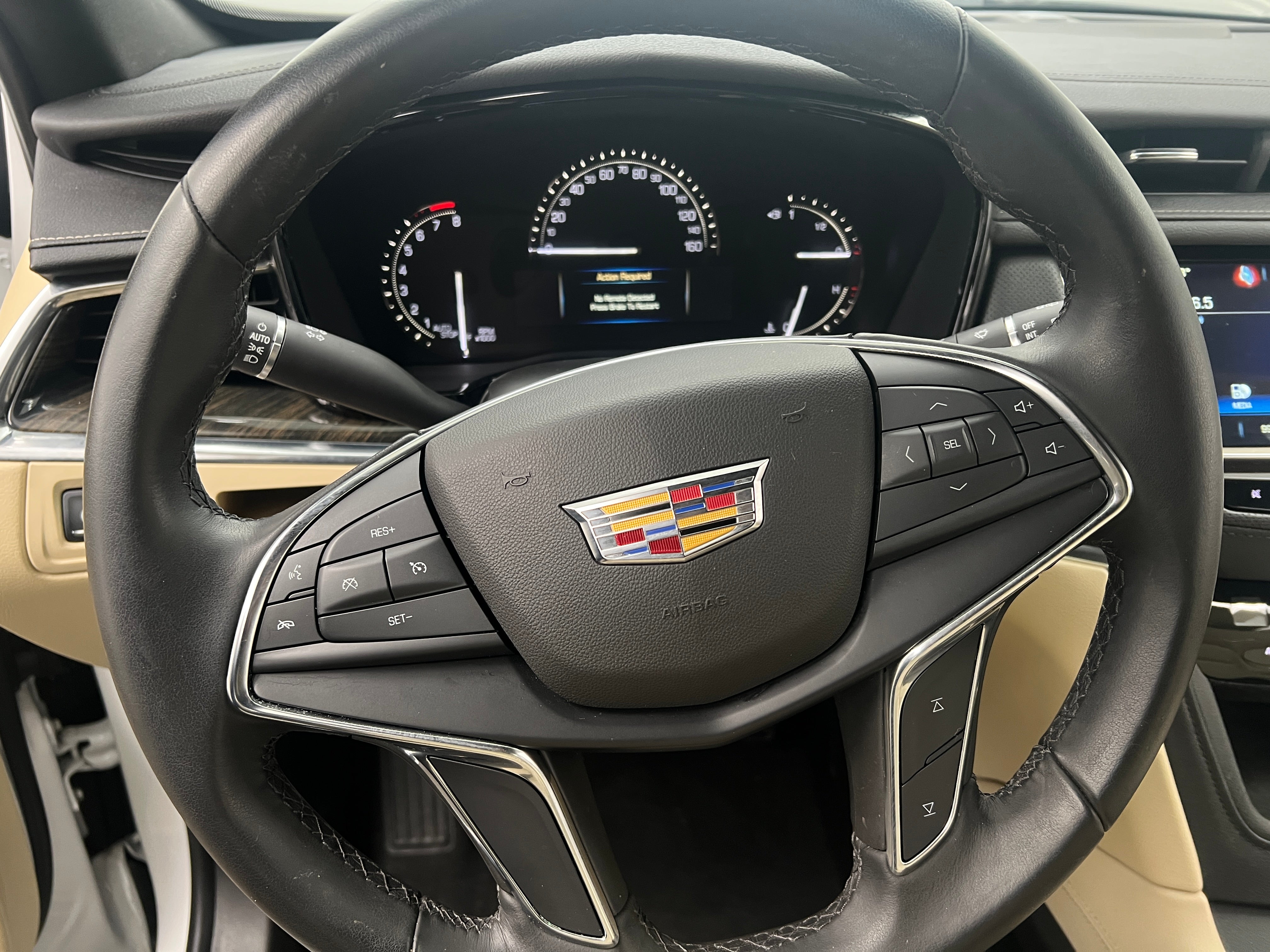 2019 Cadillac XT5 Base 5