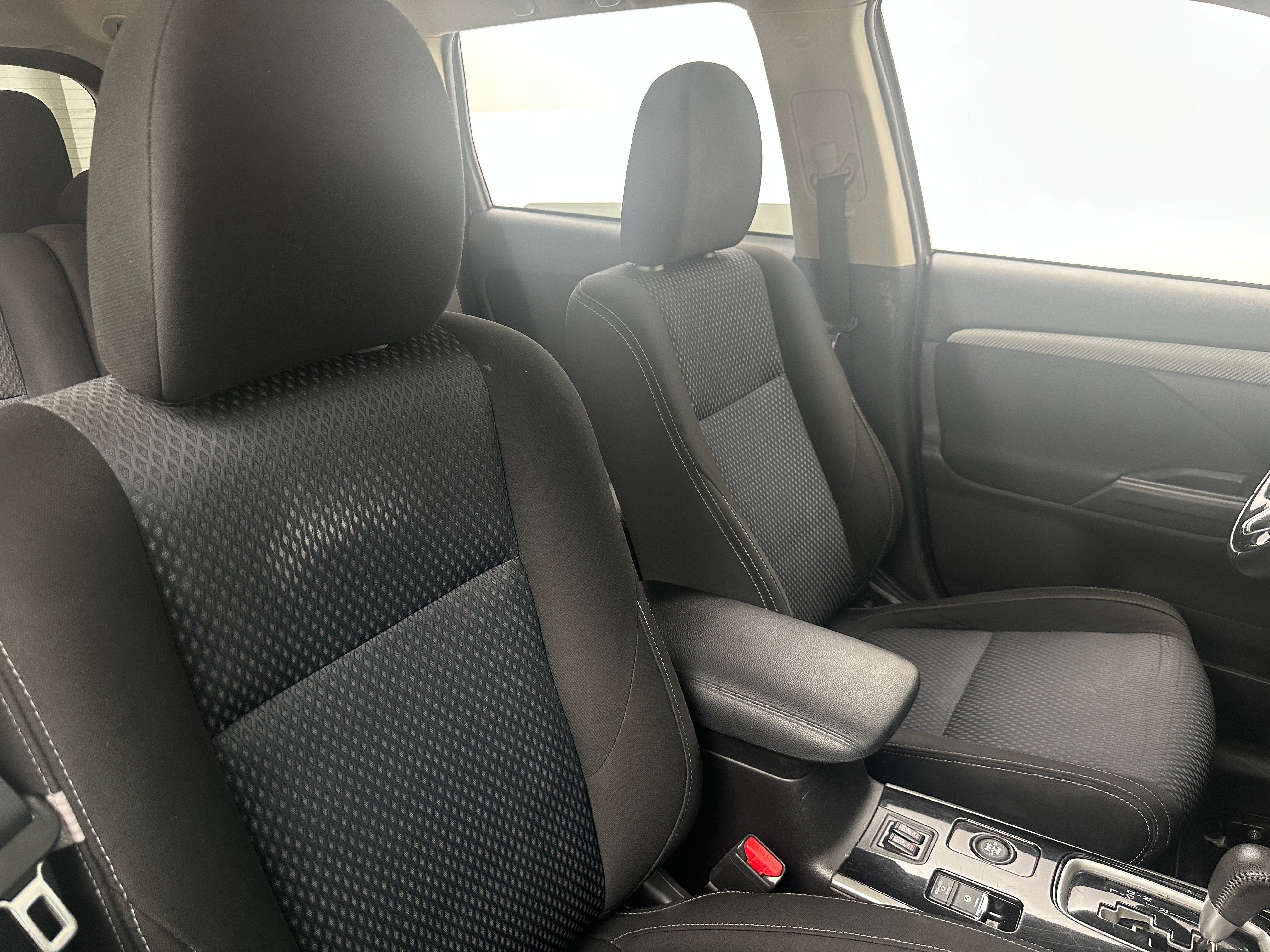 2018 Mitsubishi Outlander SE 2