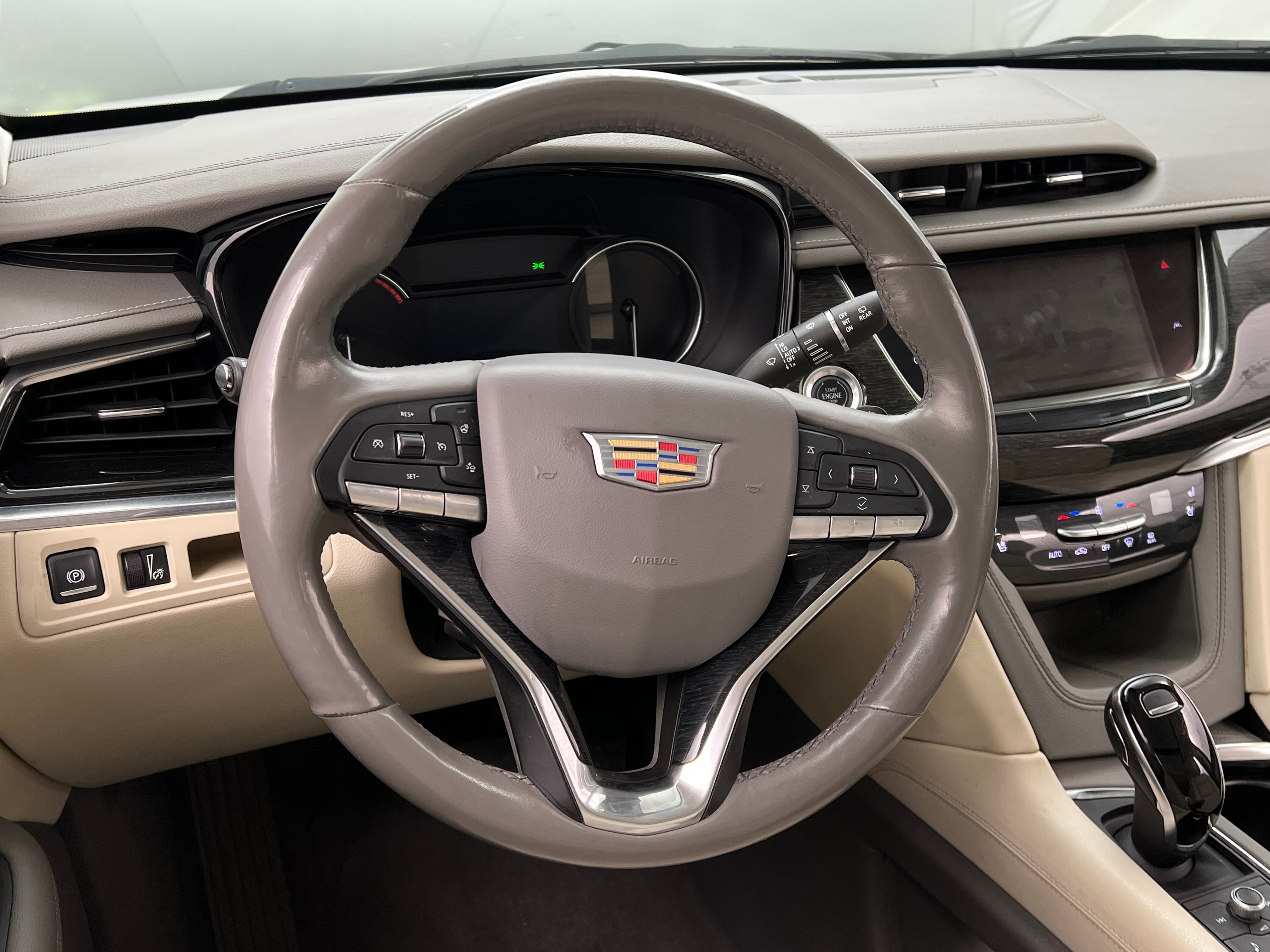 2020 Cadillac XT6 Premium Luxury 4