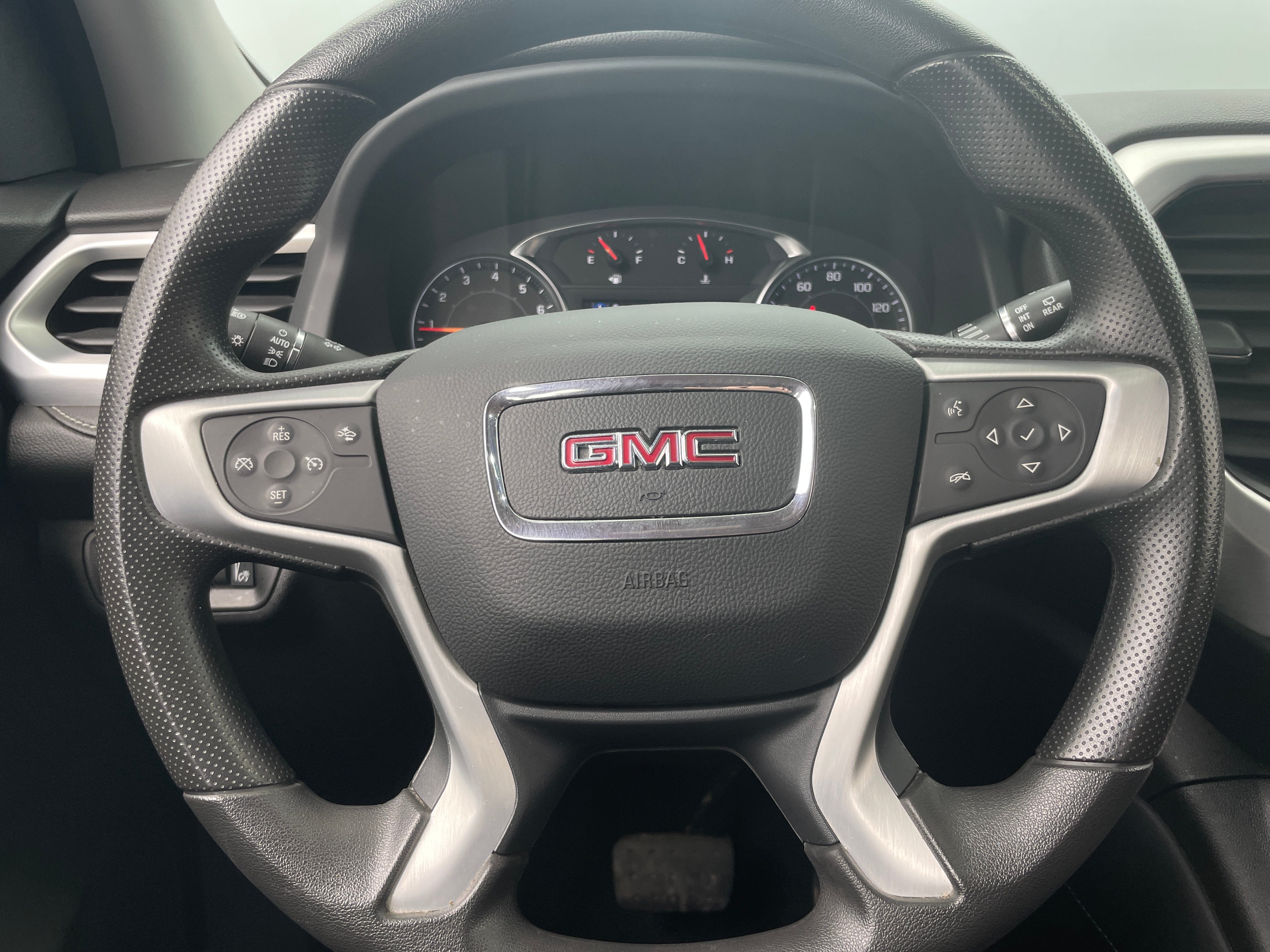 2023 GMC Acadia SLE 5