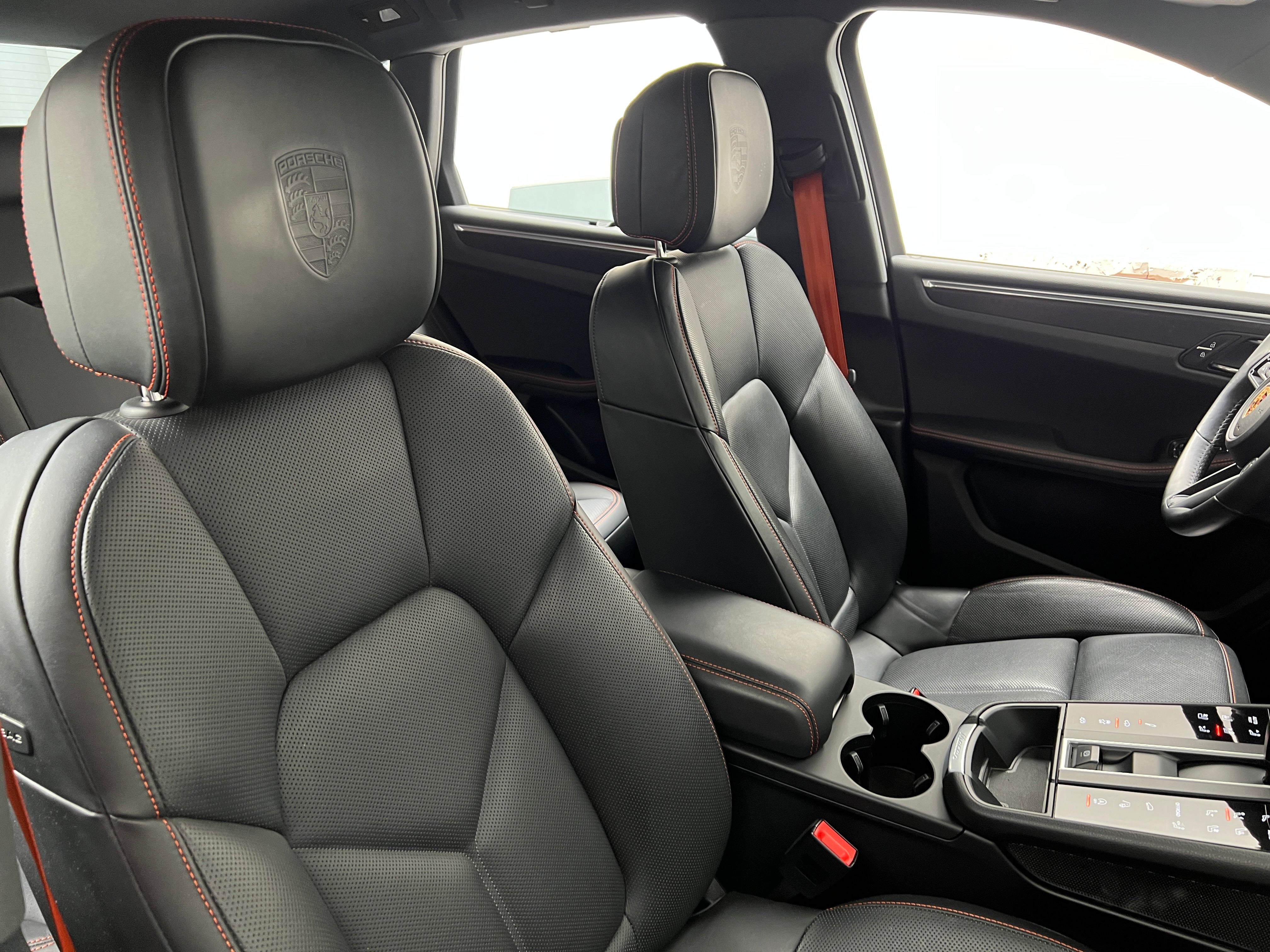 2022 Porsche Macan GTS 2