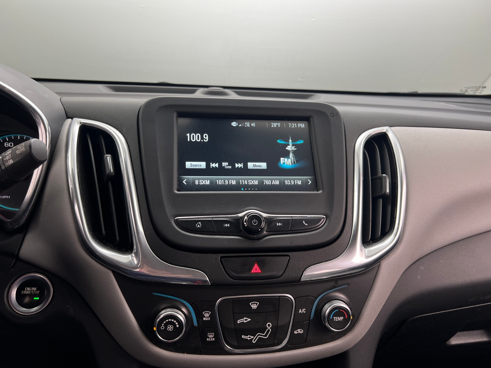 Thumbnail: 2018 Chevrolet Equinox - 4