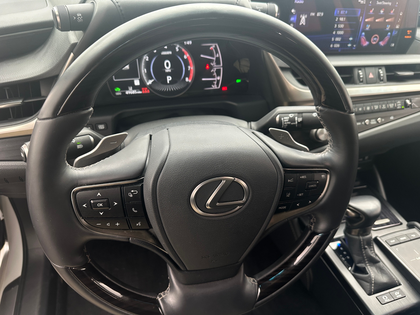 Thumbnail: 2021 Lexus ES - 4