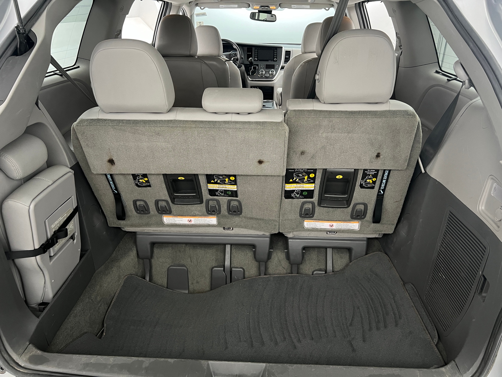 Thumbnail: 2018 Toyota Sienna - 6