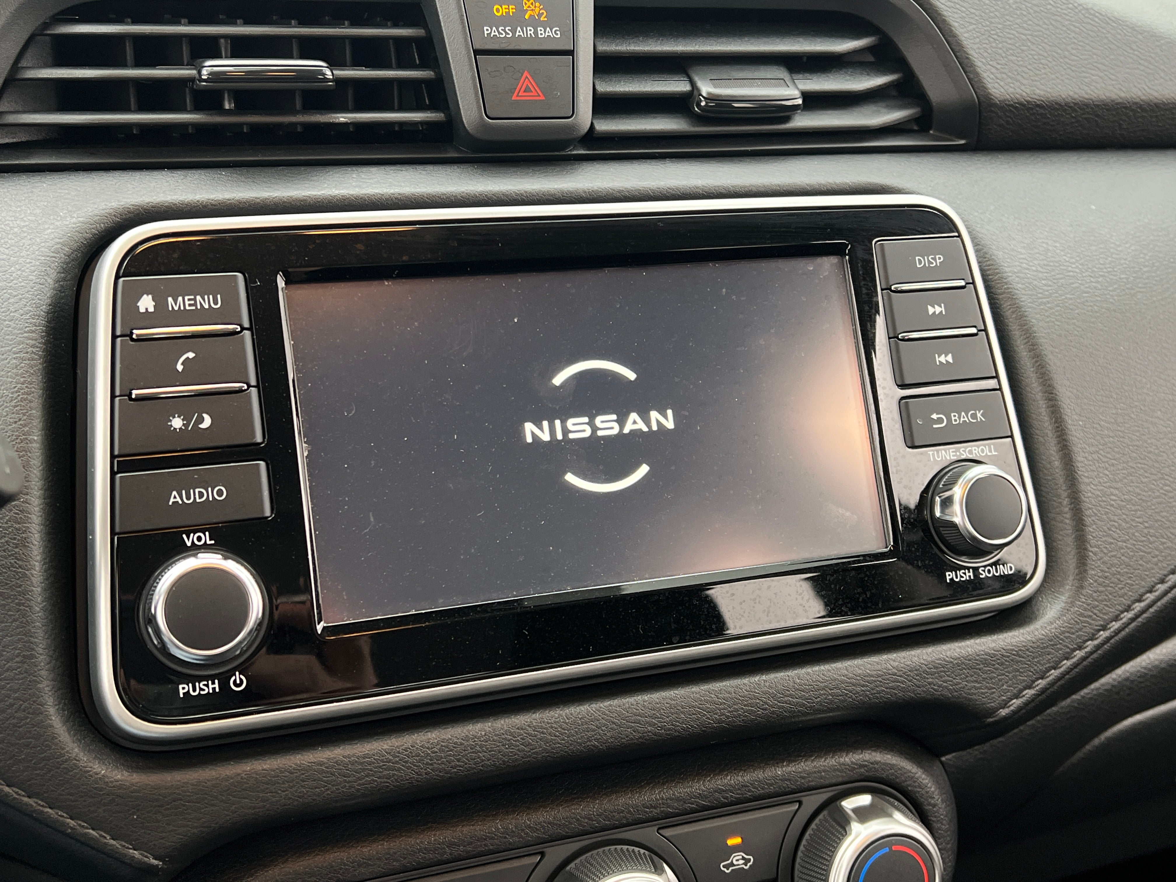 2023 Nissan Versa S 4