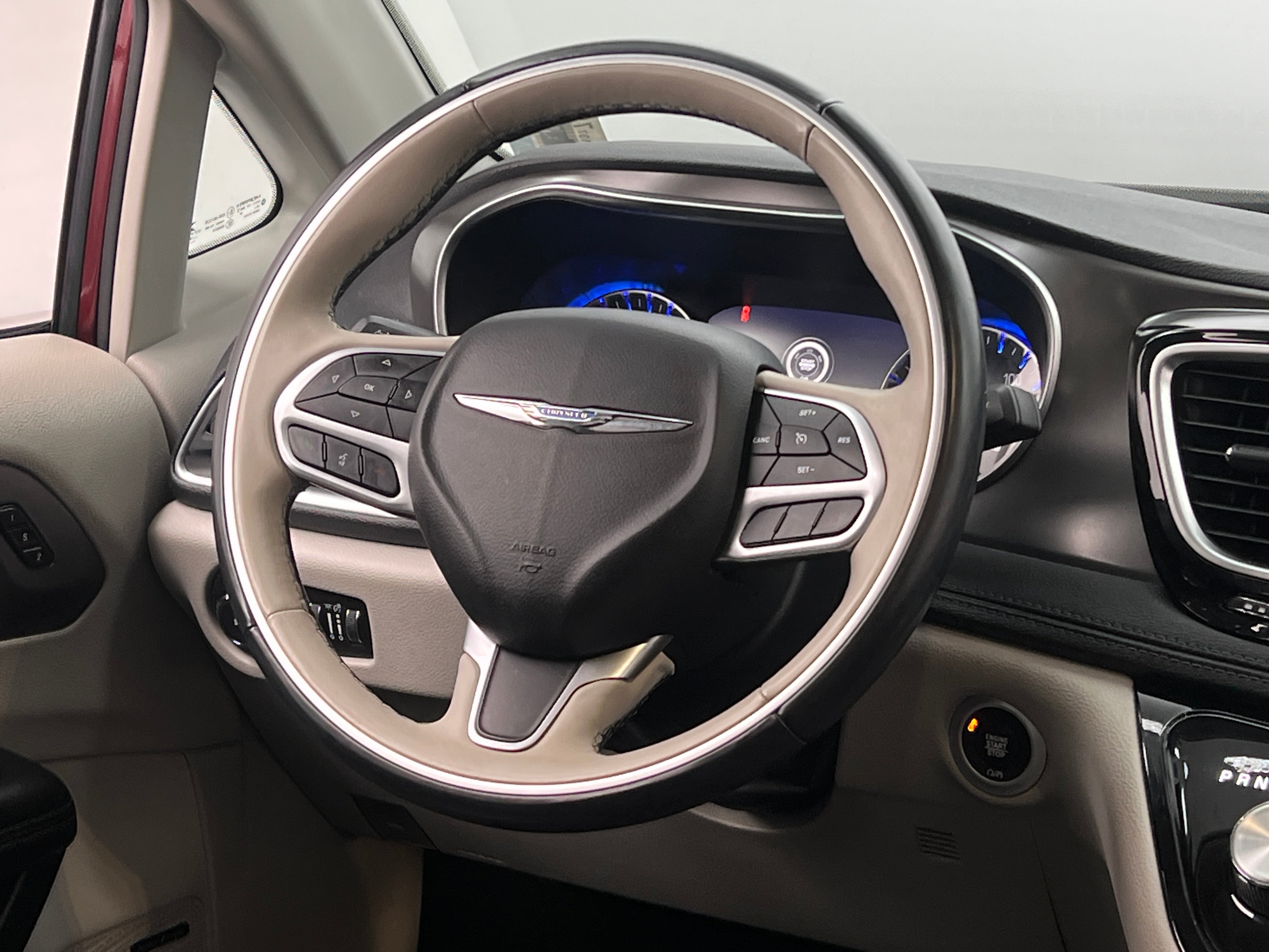 2018 Chrysler Pacifica Limited 4