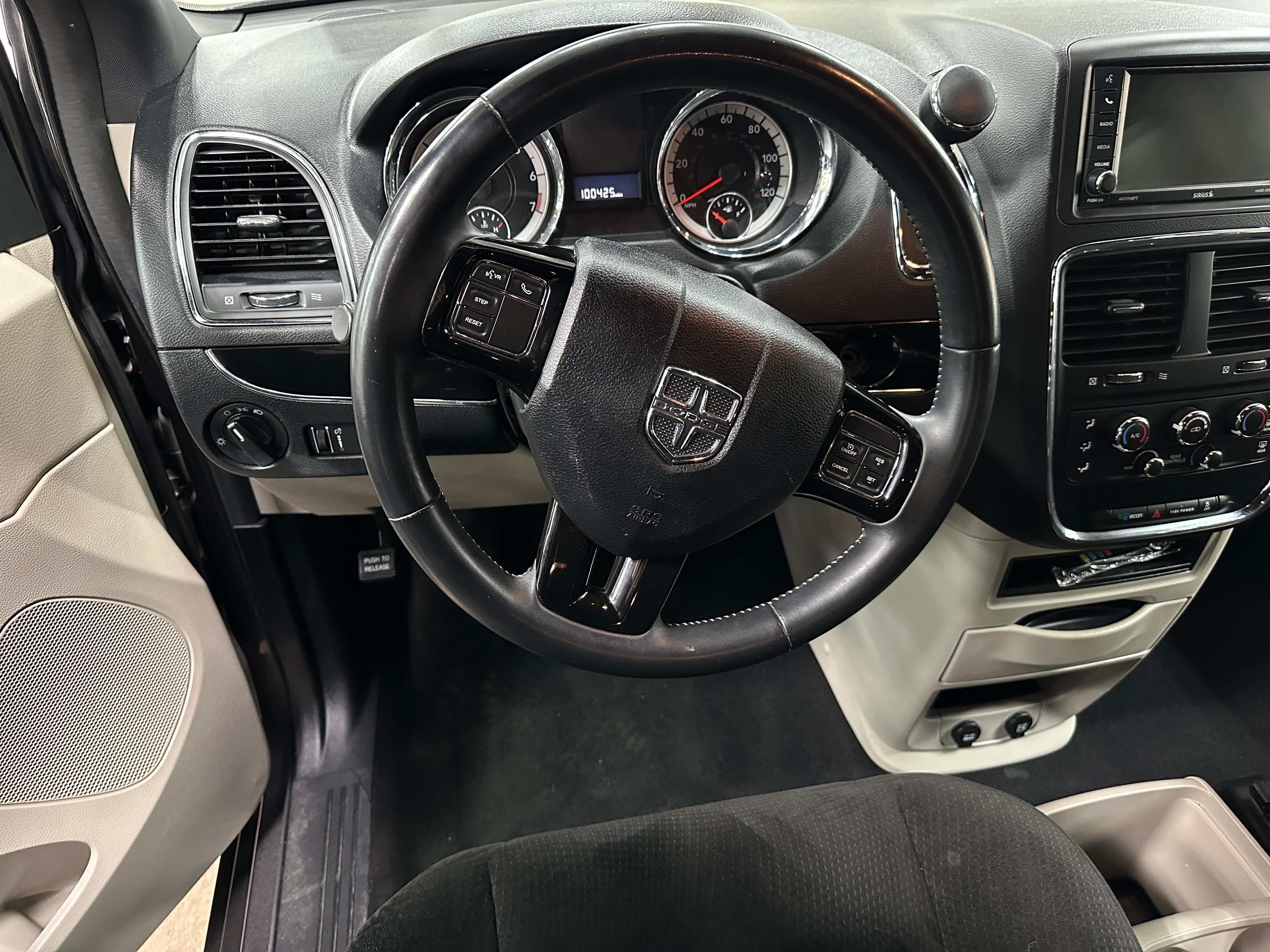 2016 Dodge Grand Caravan SE 5