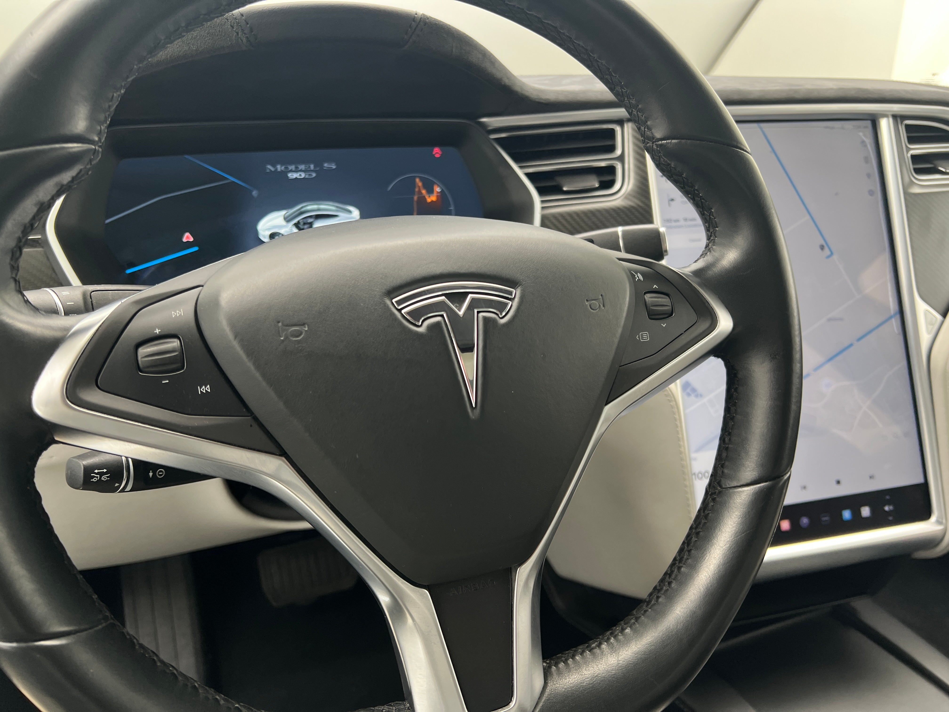 2016 Tesla Model S 90D 5