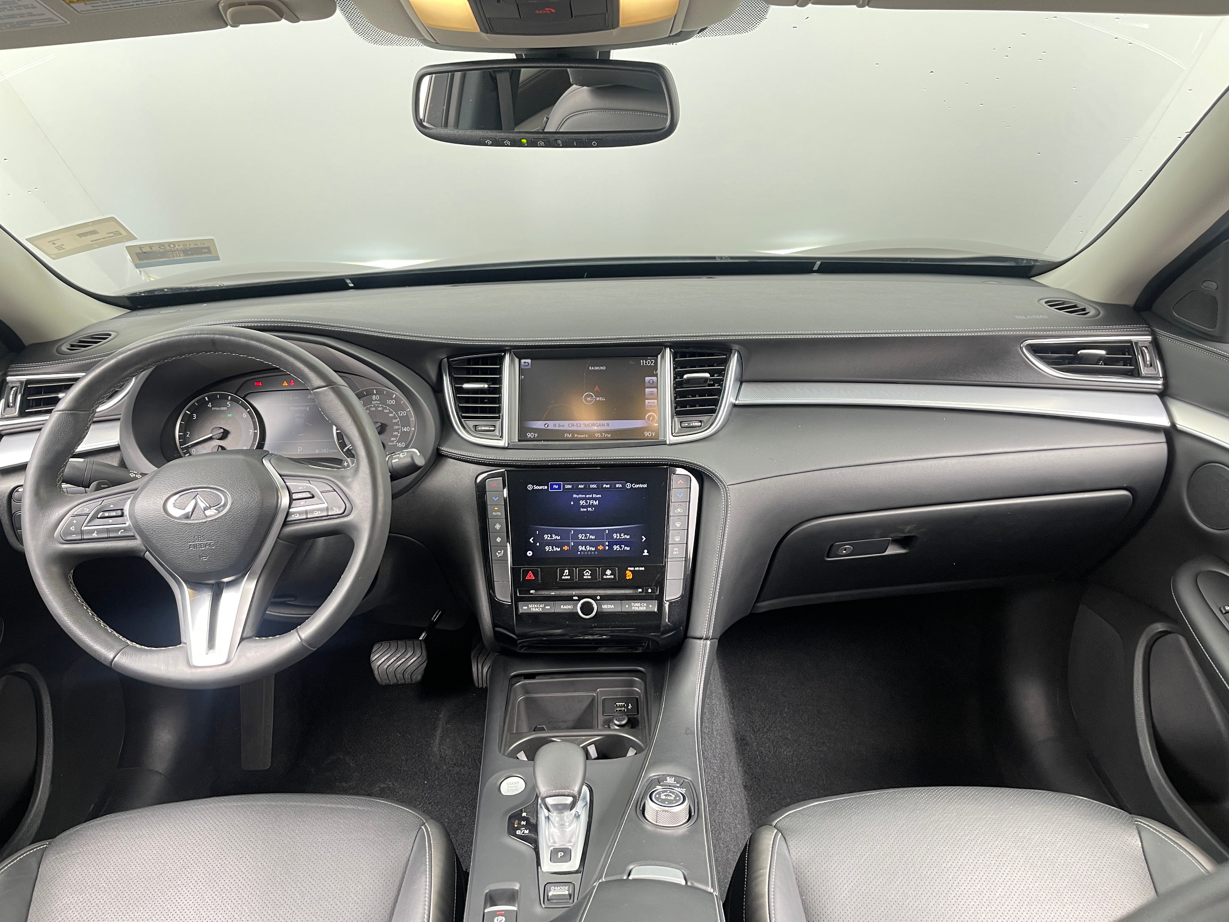 2019 INFINITI QX50 Essential 3