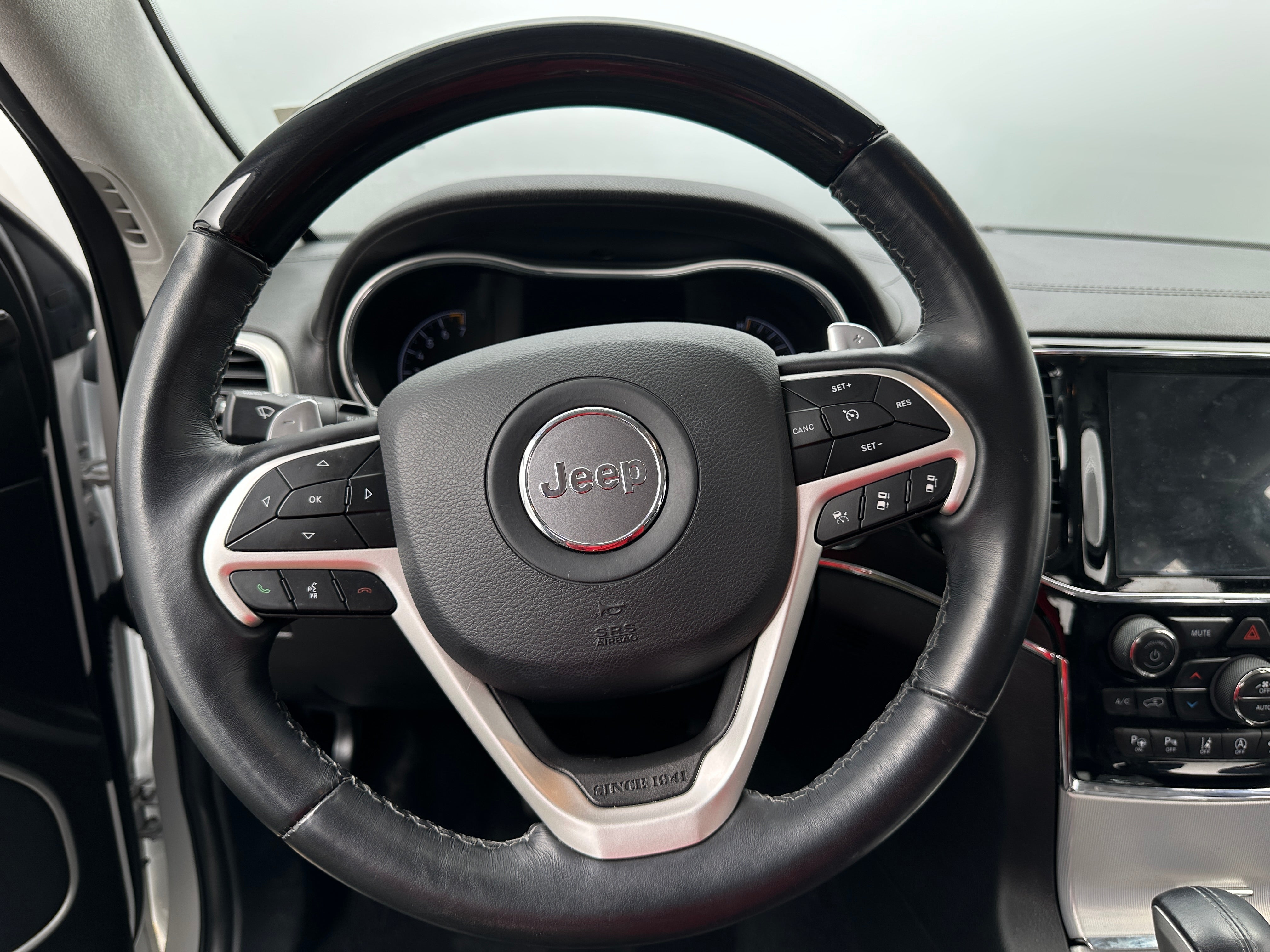 2020 Jeep Grand Cherokee Summit 4