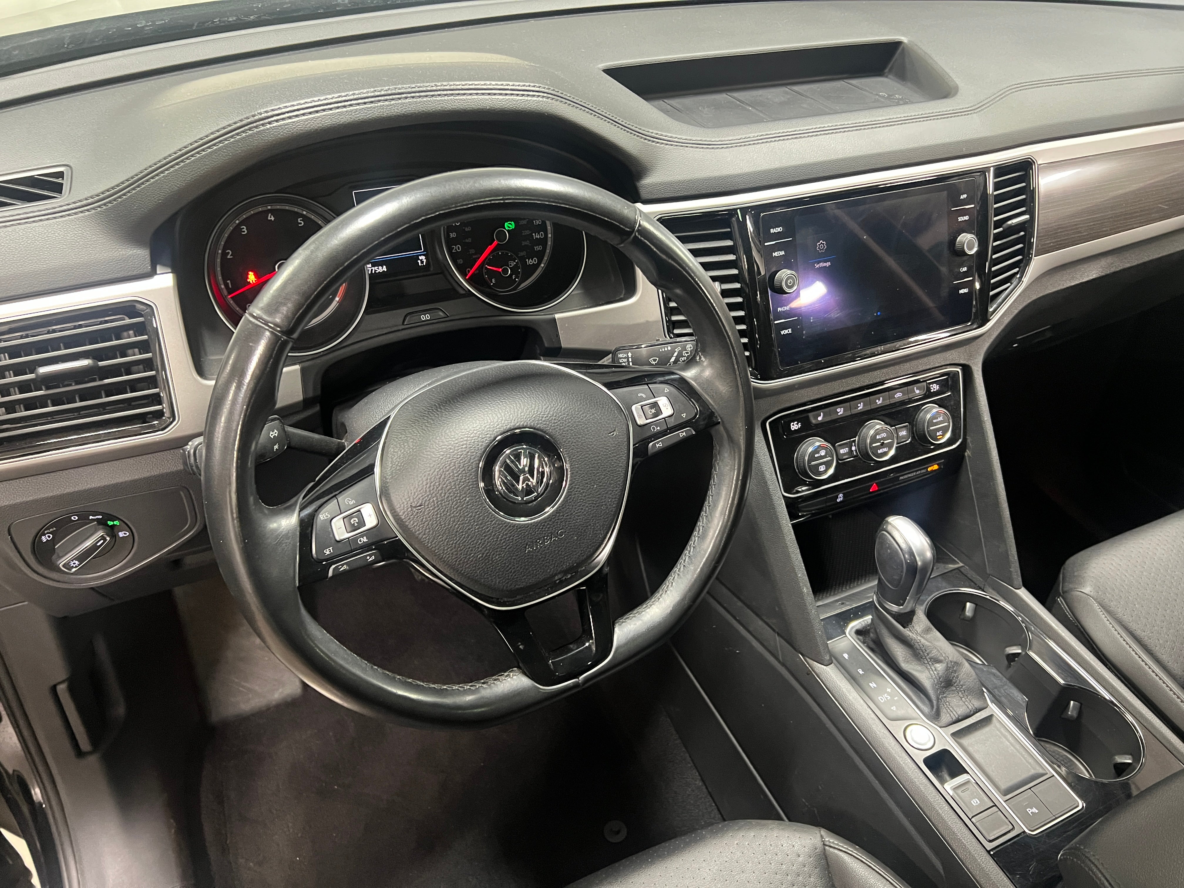 2018 Volkswagen Atlas SEL 3