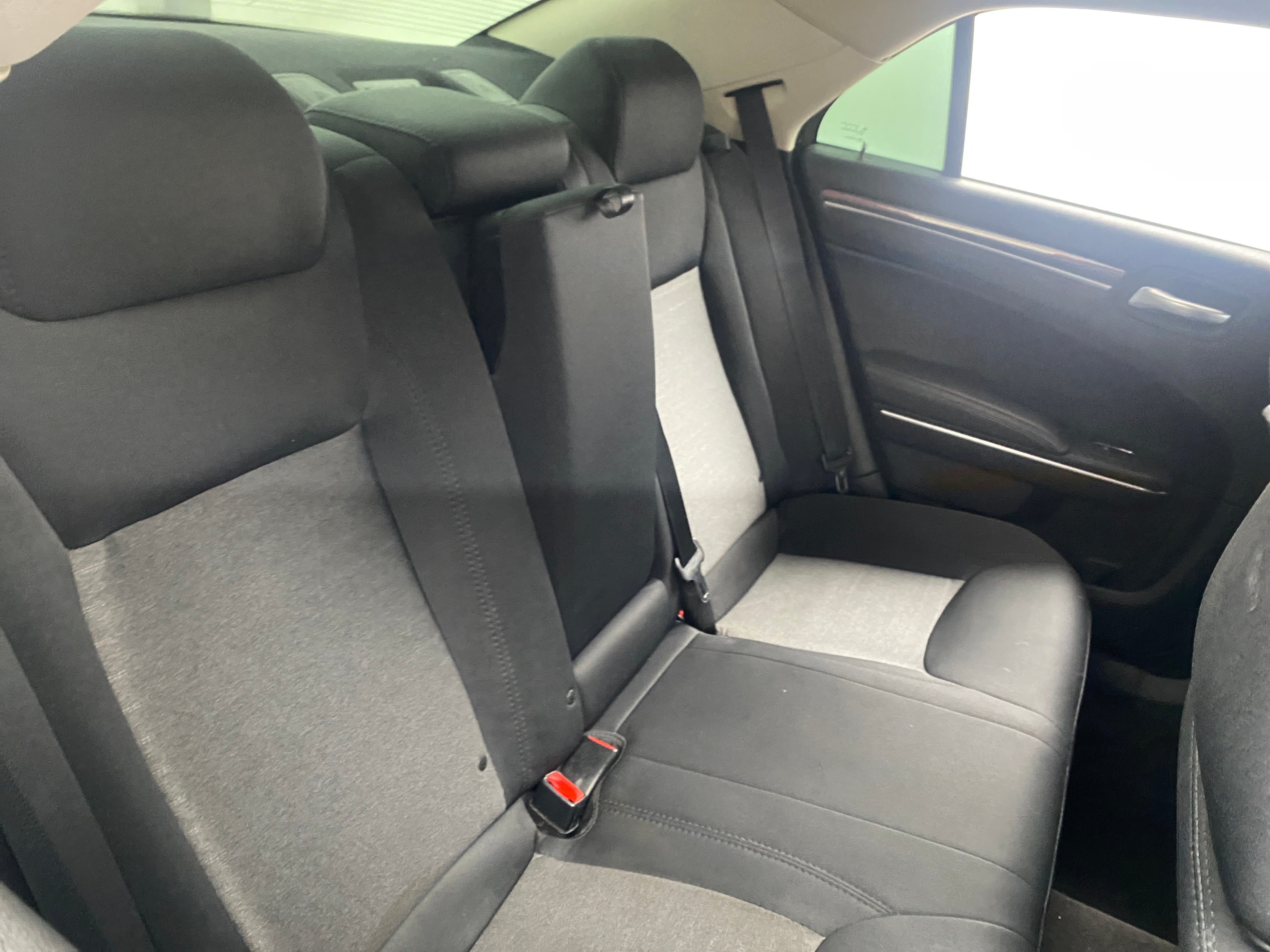 2018 Chrysler 300 Touring 6