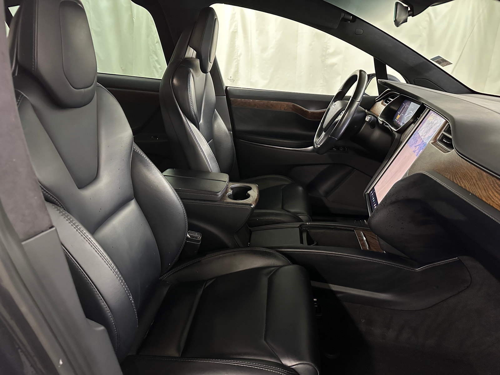 Thumbnail: 2018 Tesla Model X - 2