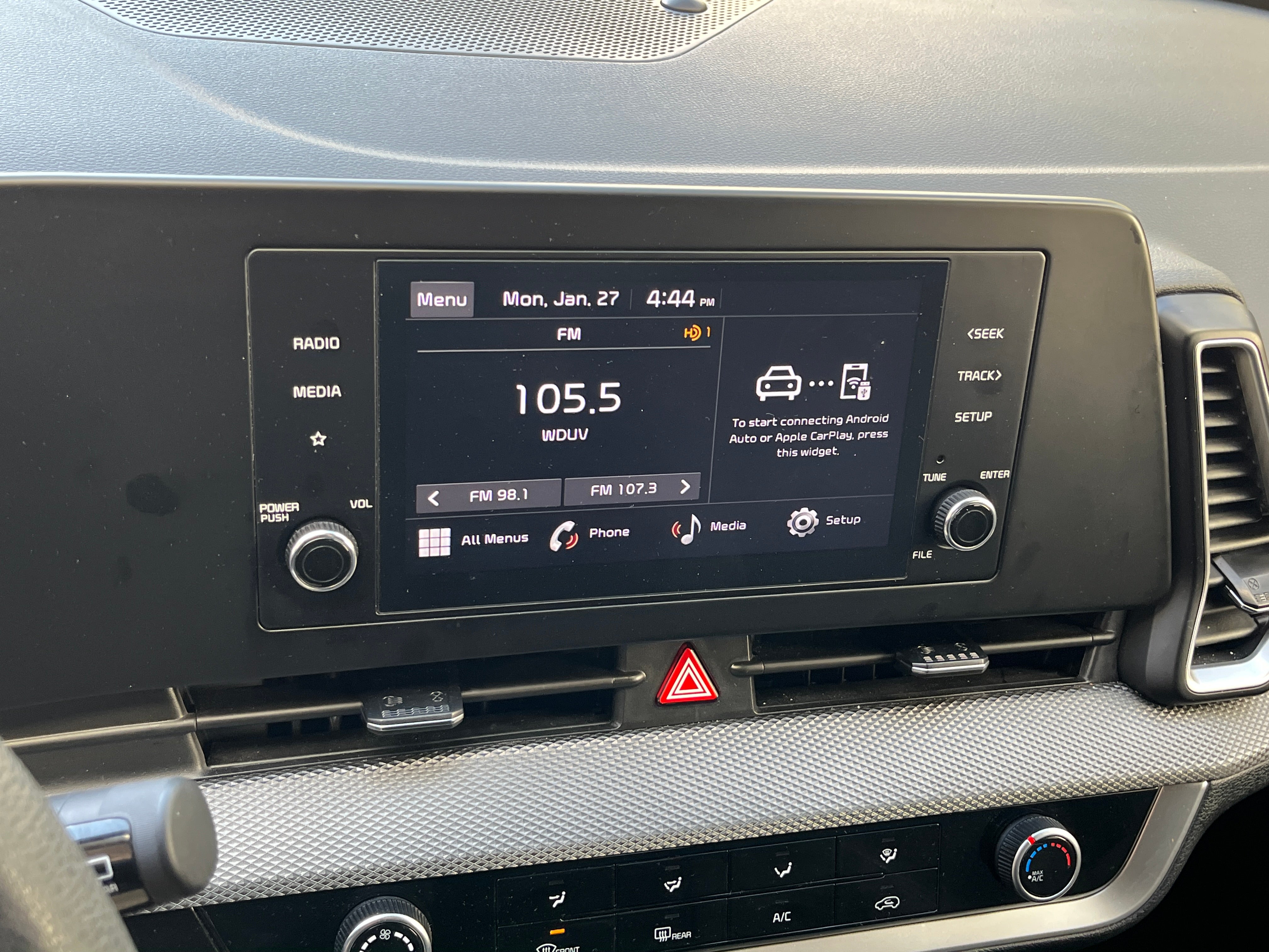 2024 Kia Sportage LX 4