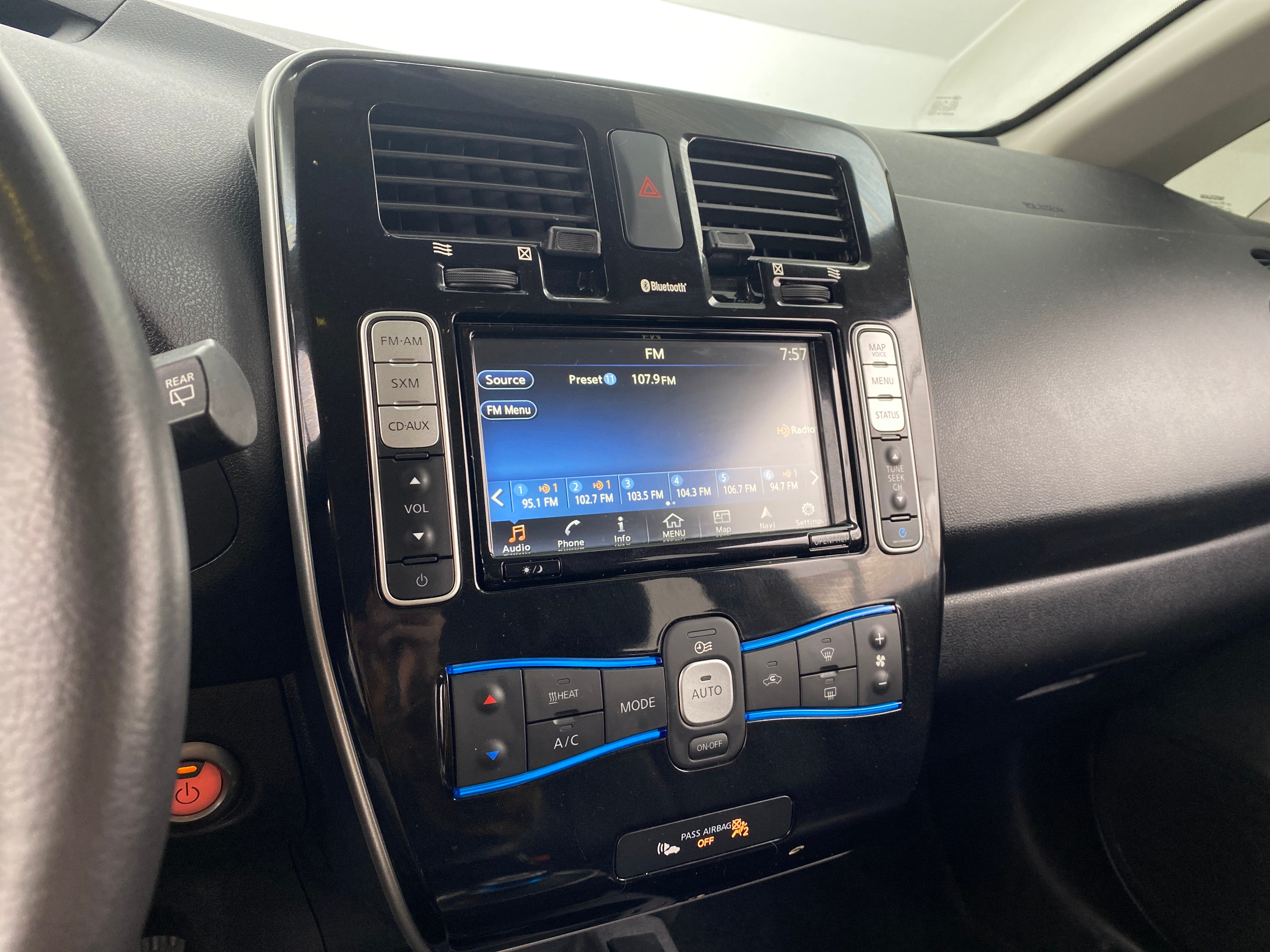 2017 Nissan Leaf SL 3