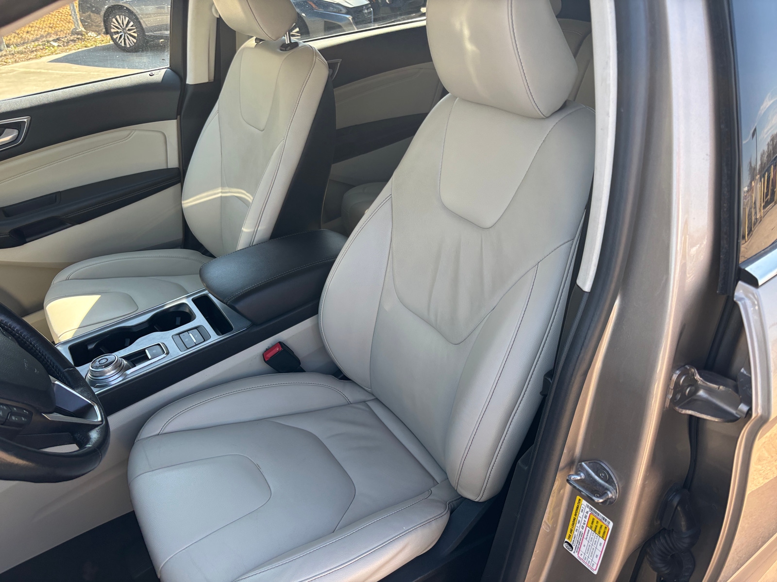 Thumbnail: 2021 Ford Edge - 2