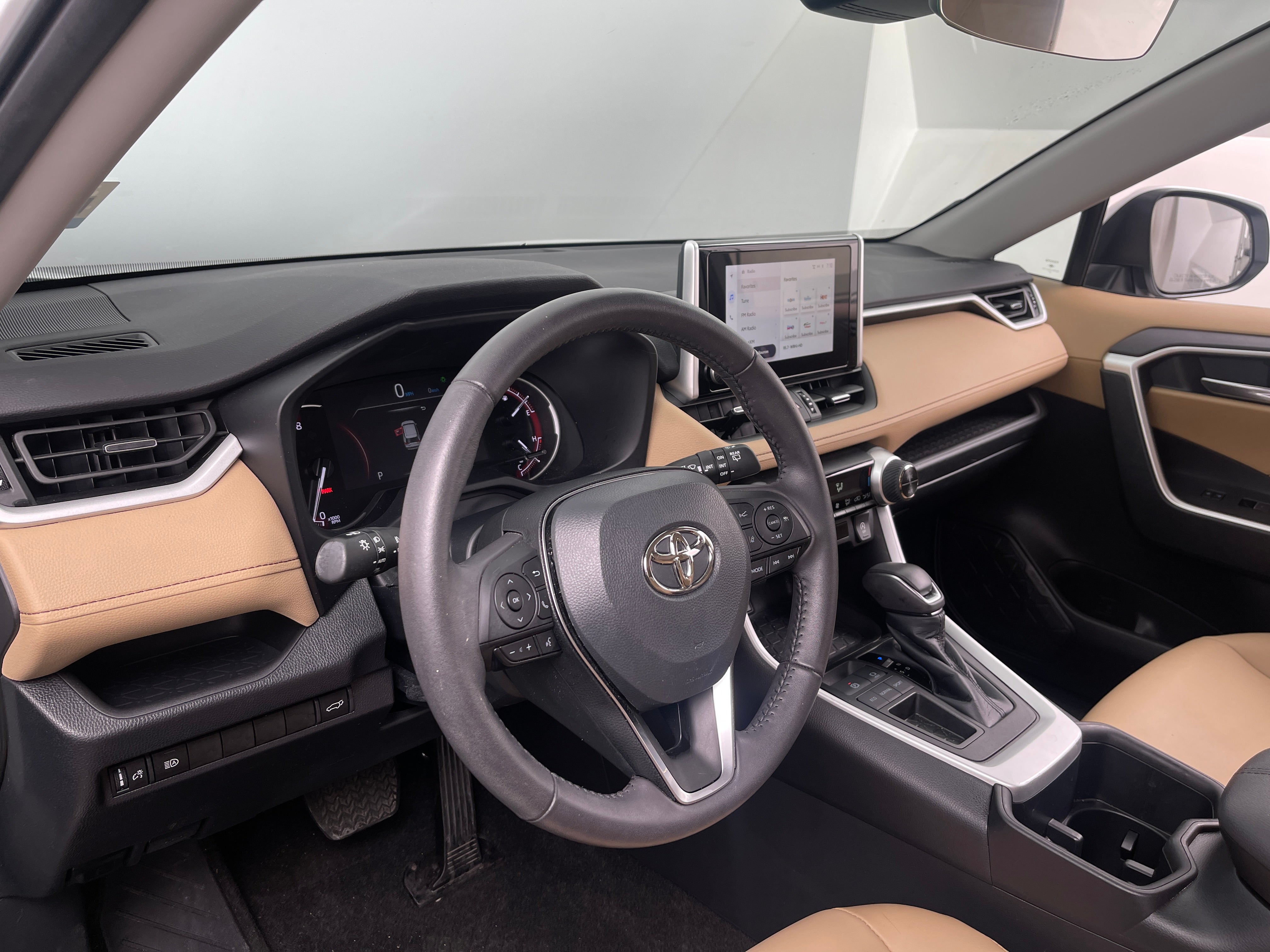 2023 Toyota RAV4 XLE Premium 3