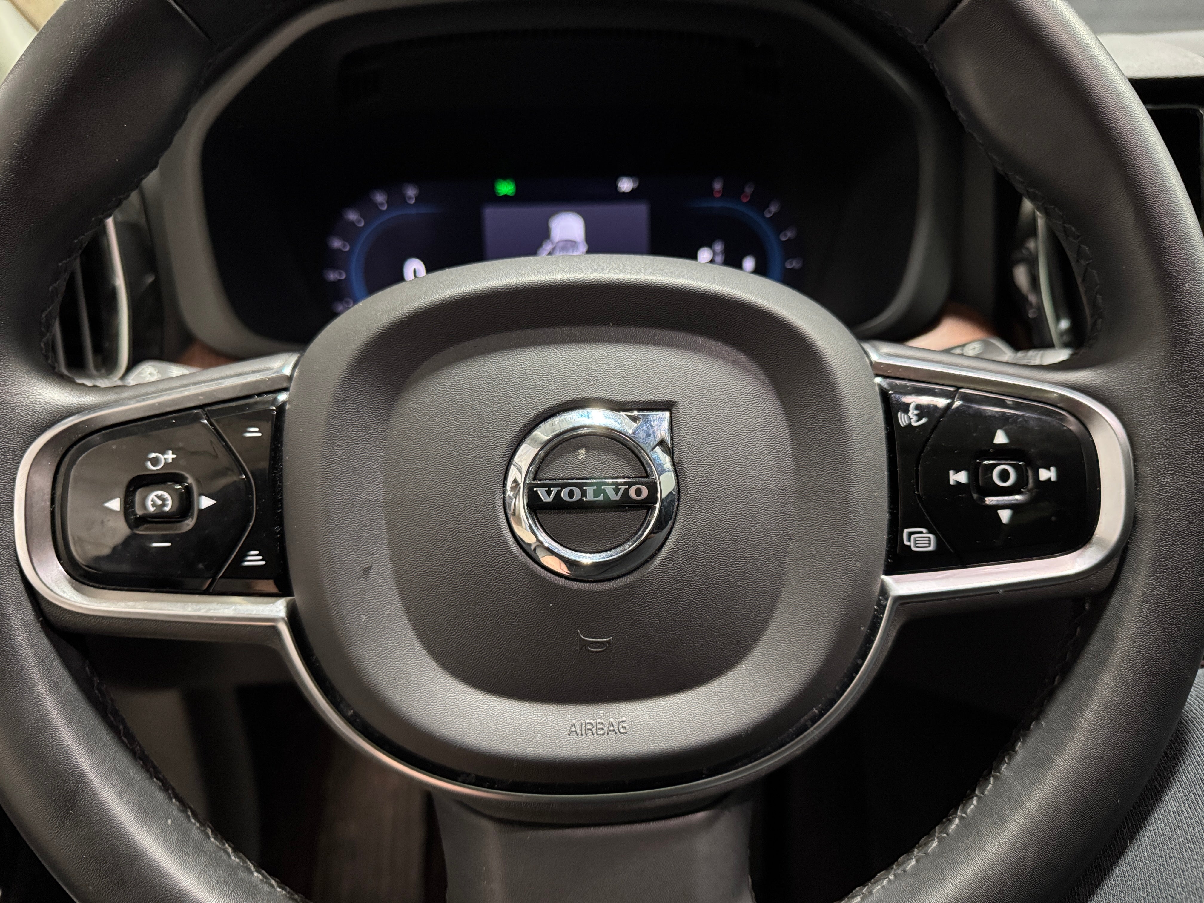 2023 Volvo XC60 B5 Plus 4