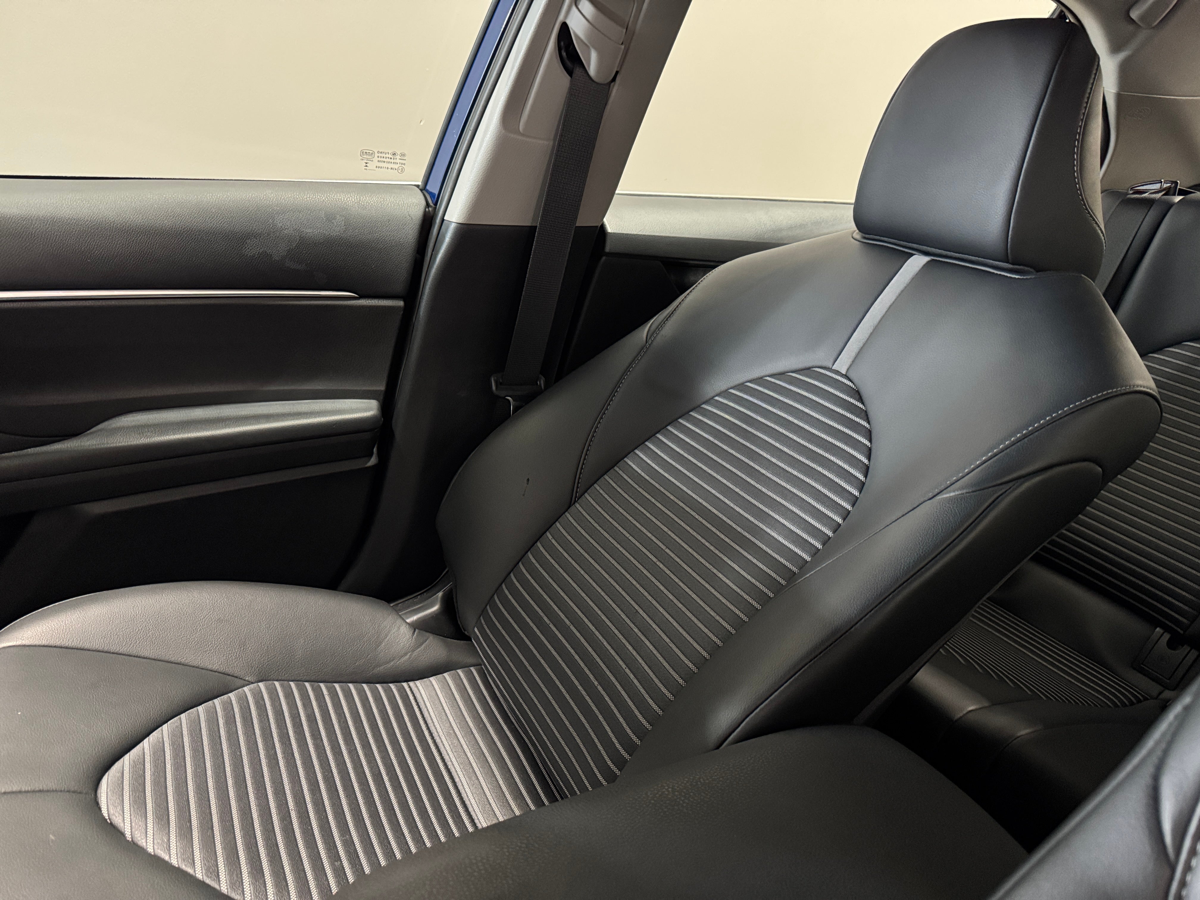 2024 Toyota Camry SE 2