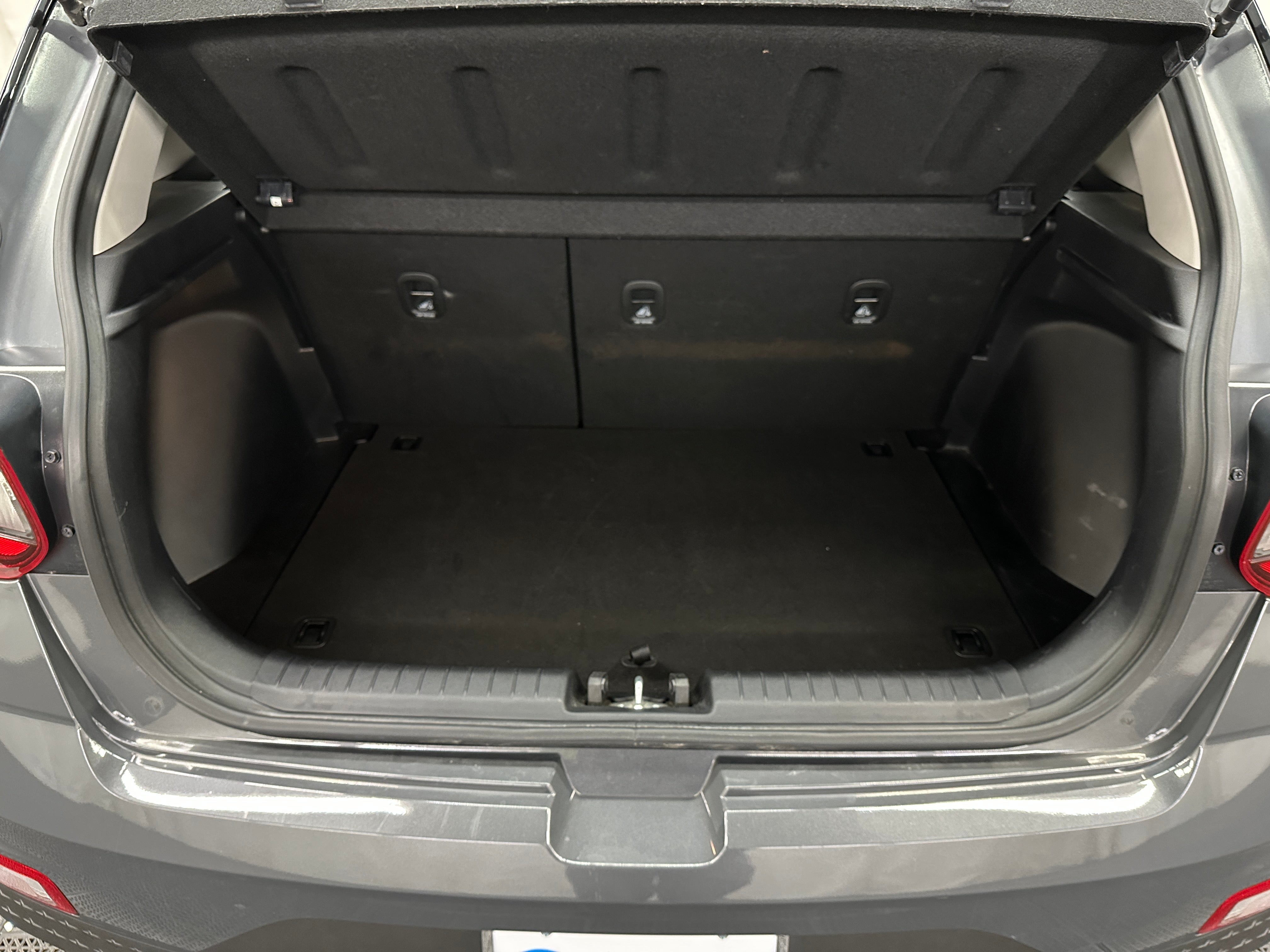 2024 Hyundai Venue SE 7