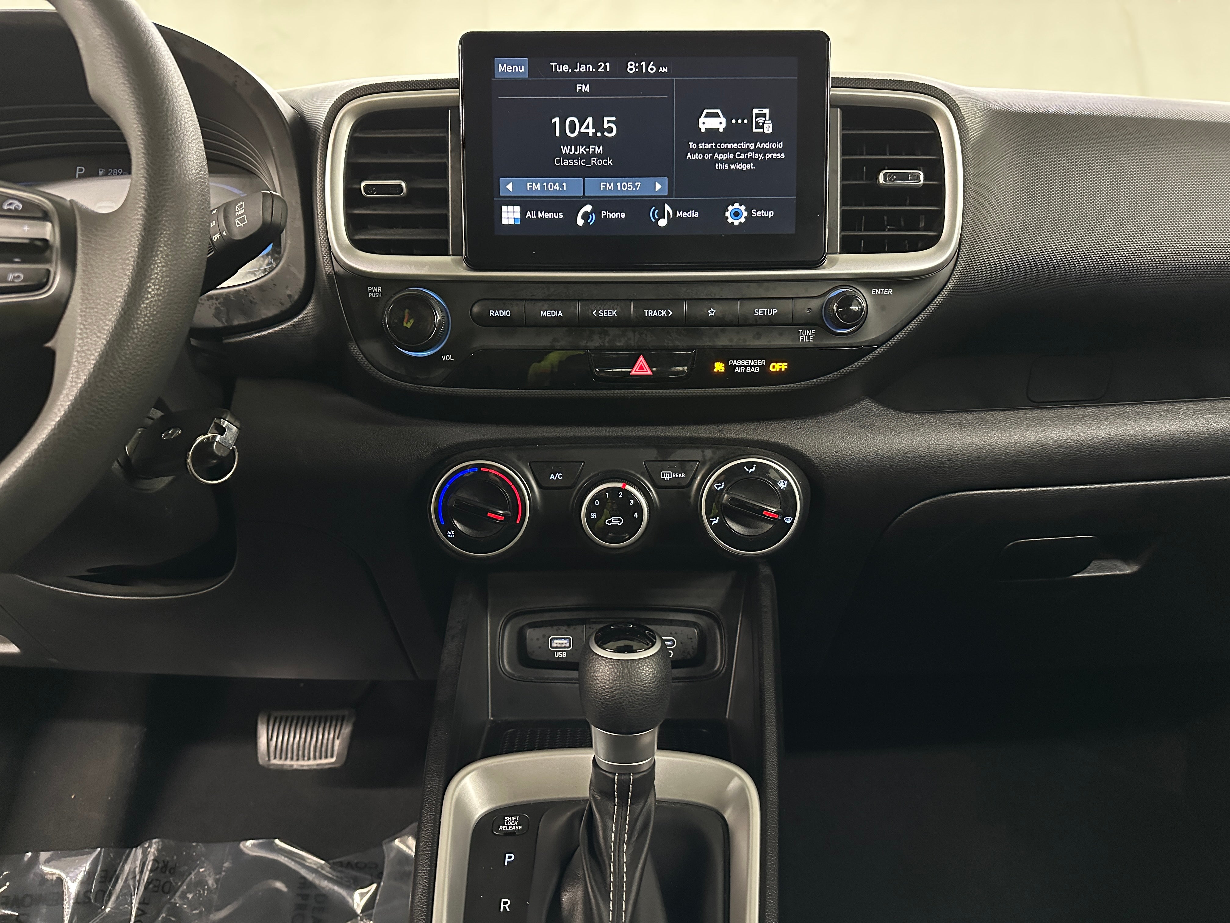 2024 Hyundai Venue SE 4
