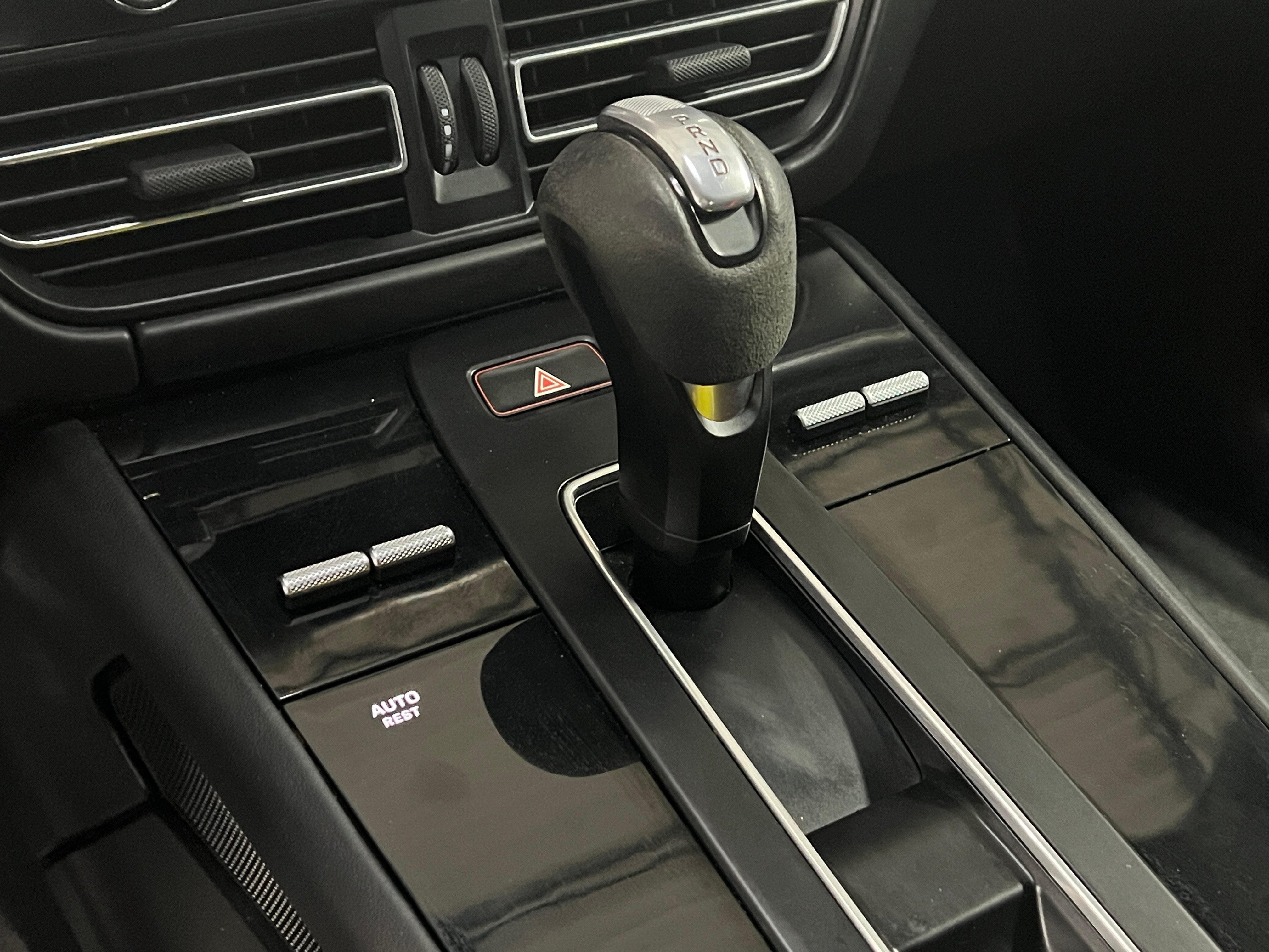 Image 4 of 2024 Porsche Macan GTS