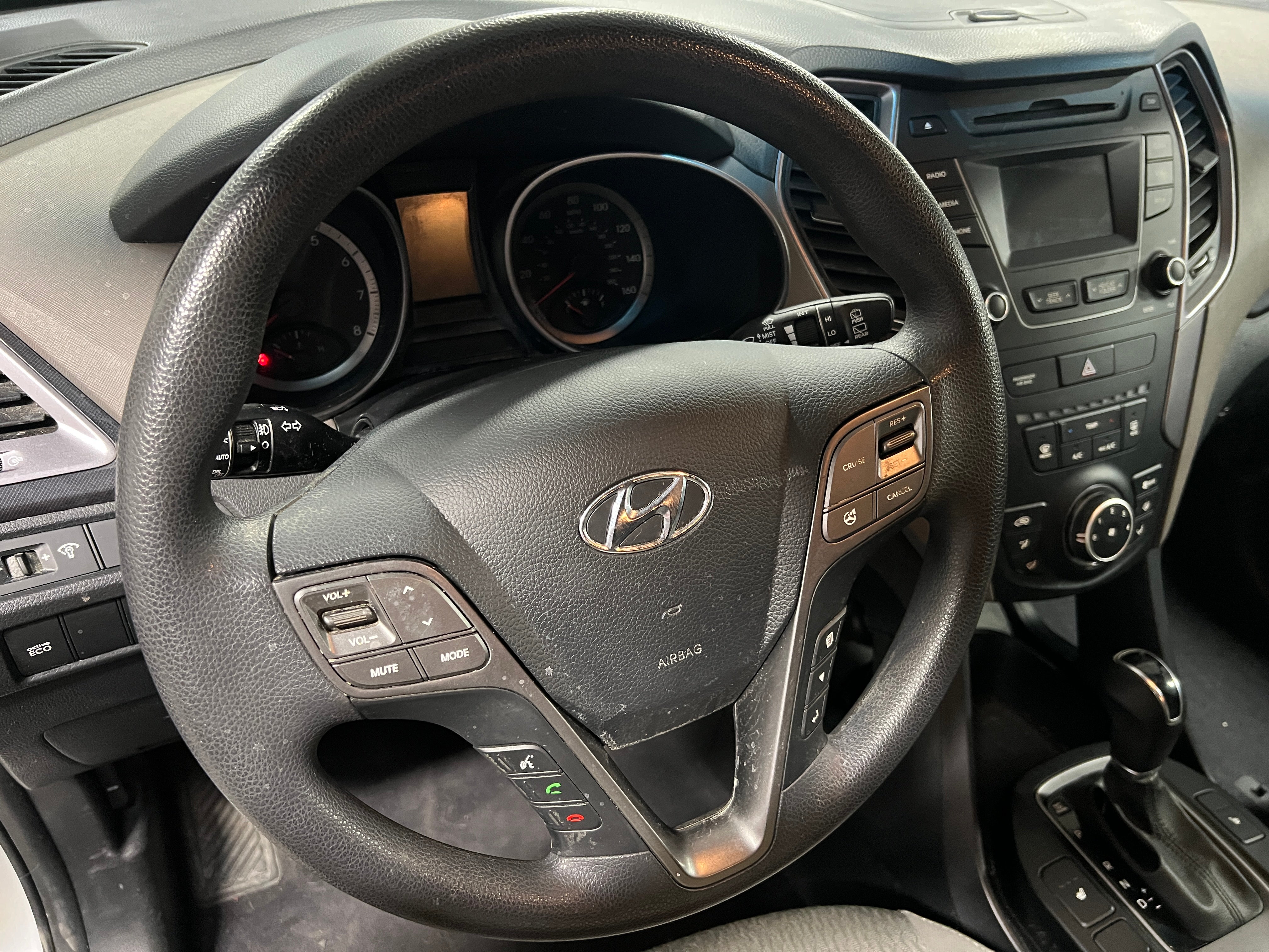 2016 Hyundai Santa Fe SE 5