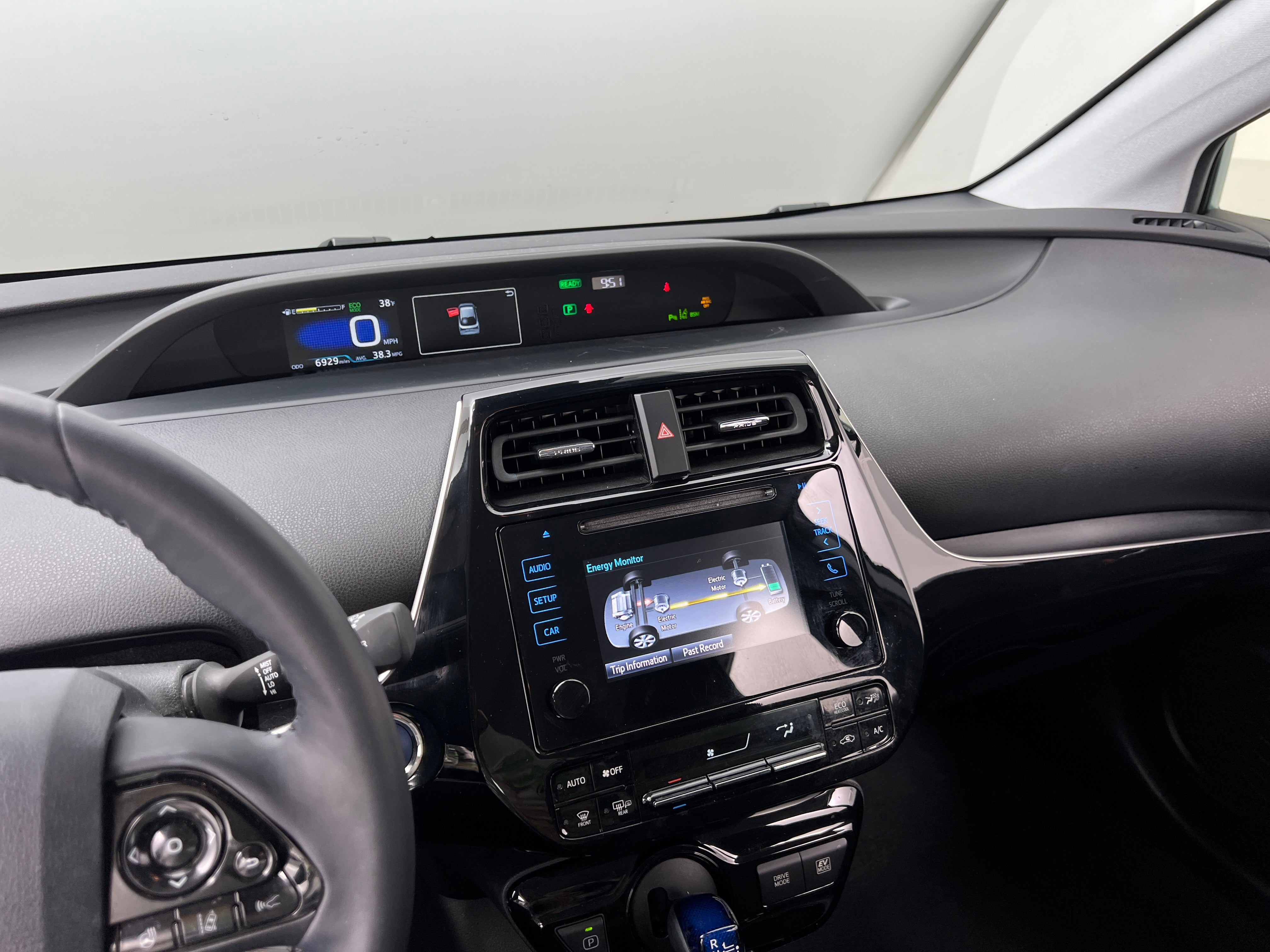 2019 Toyota Prius XLE 4