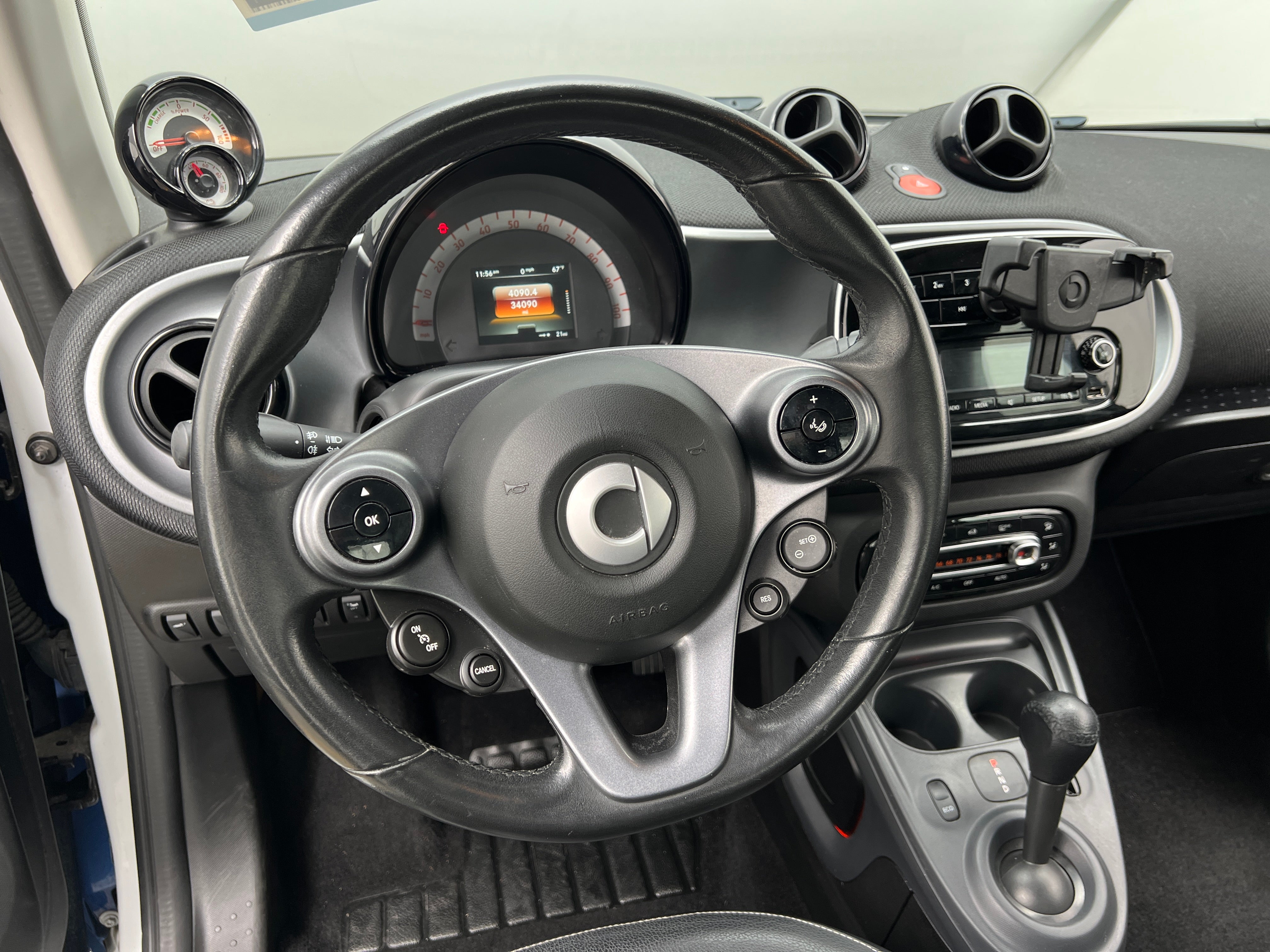 2018 smart fortwo Prime 4