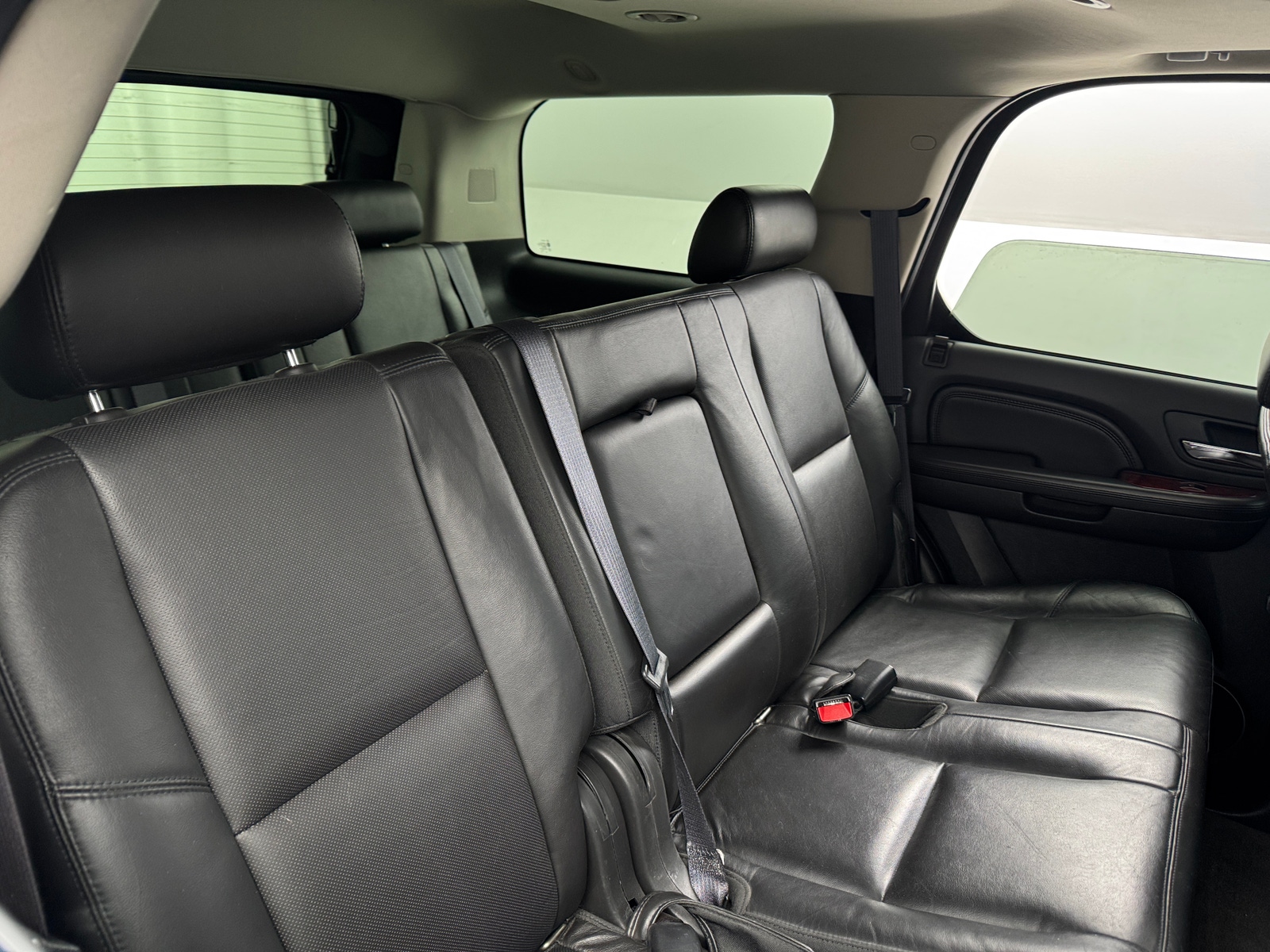 Thumbnail: 2010 Cadillac Escalade - 5