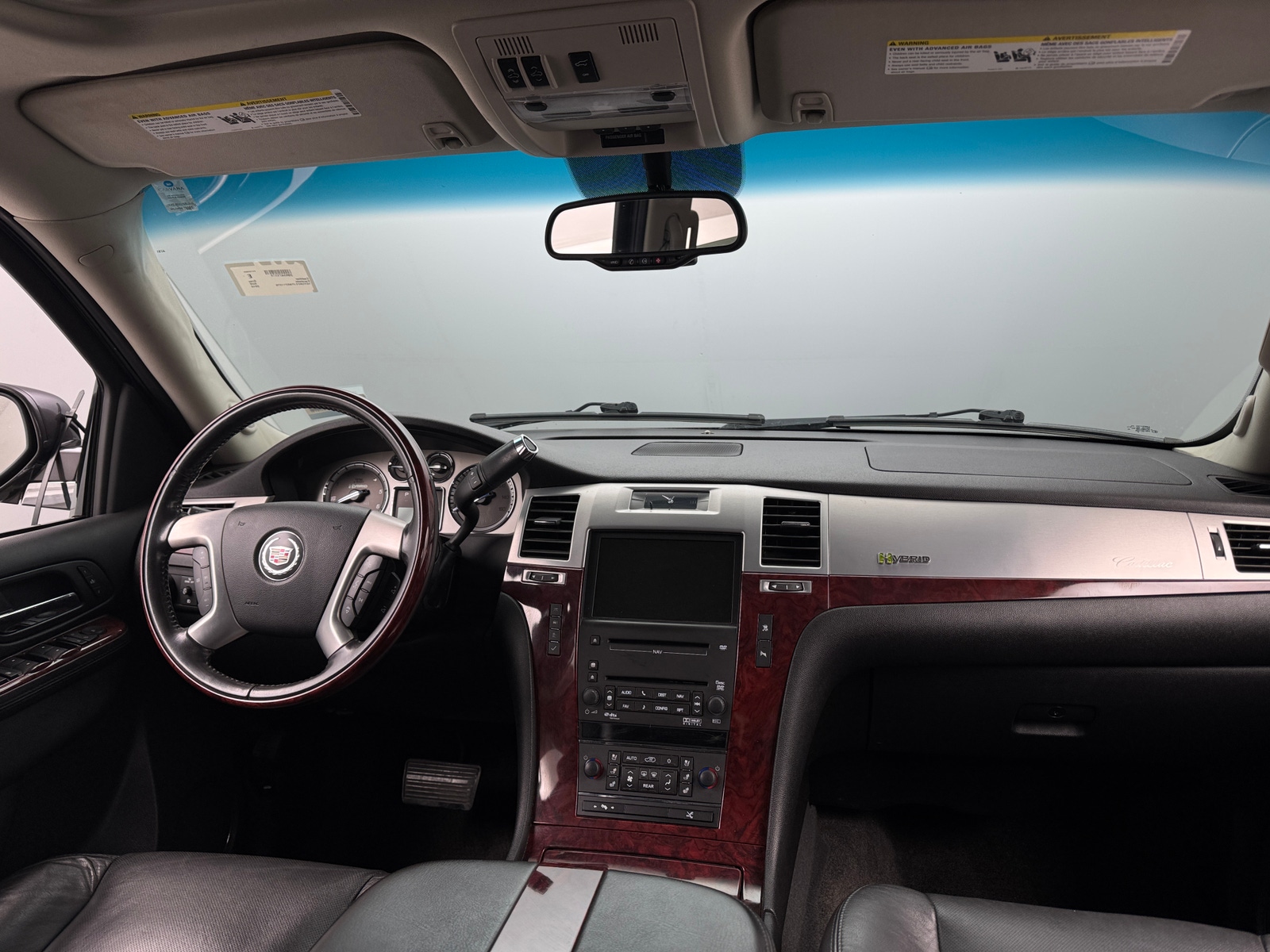 Thumbnail: 2010 Cadillac Escalade - 2