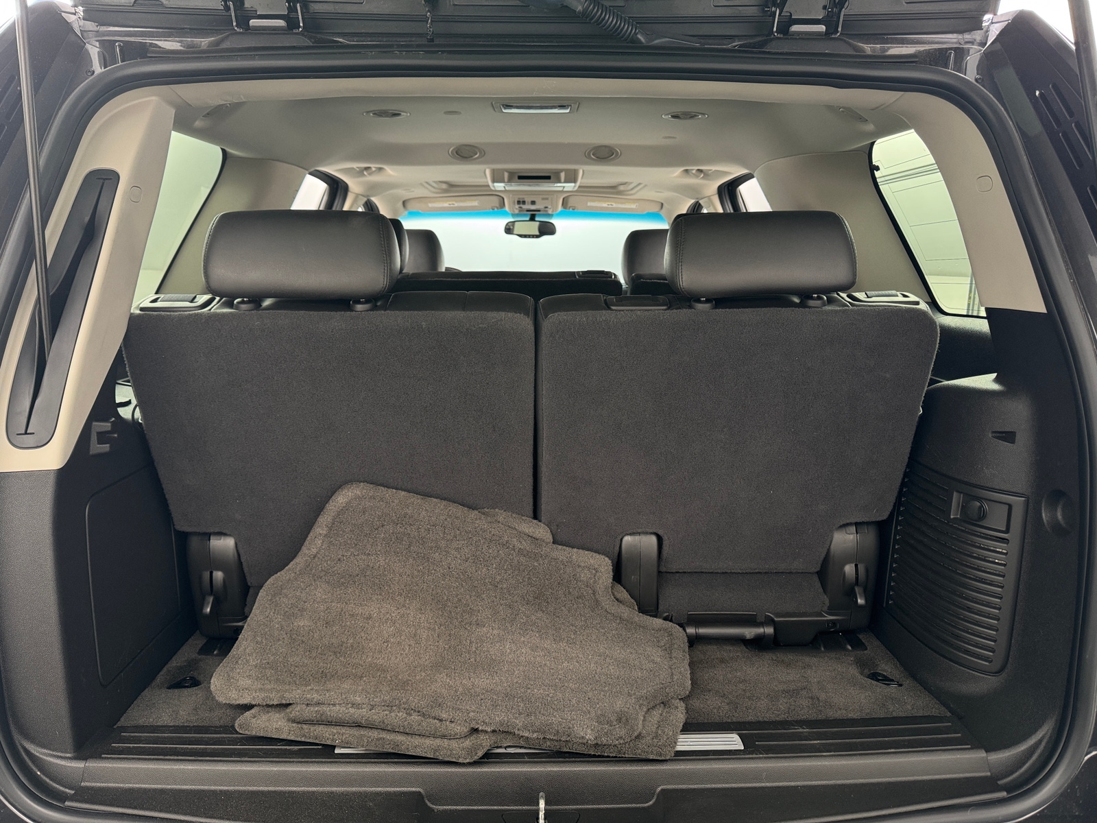 Thumbnail: 2010 Cadillac Escalade - 6