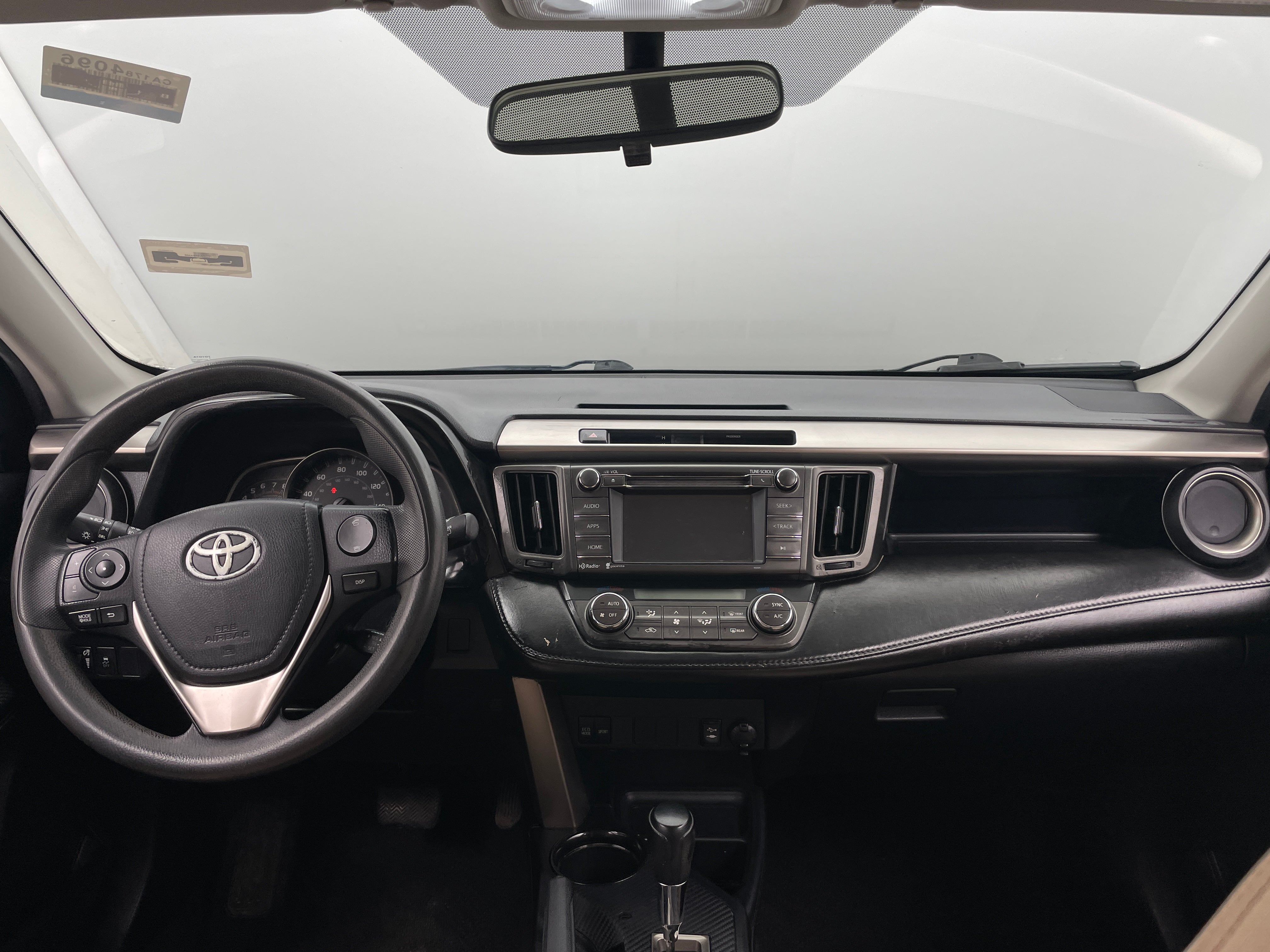 2014 Toyota RAV4 XLE 3