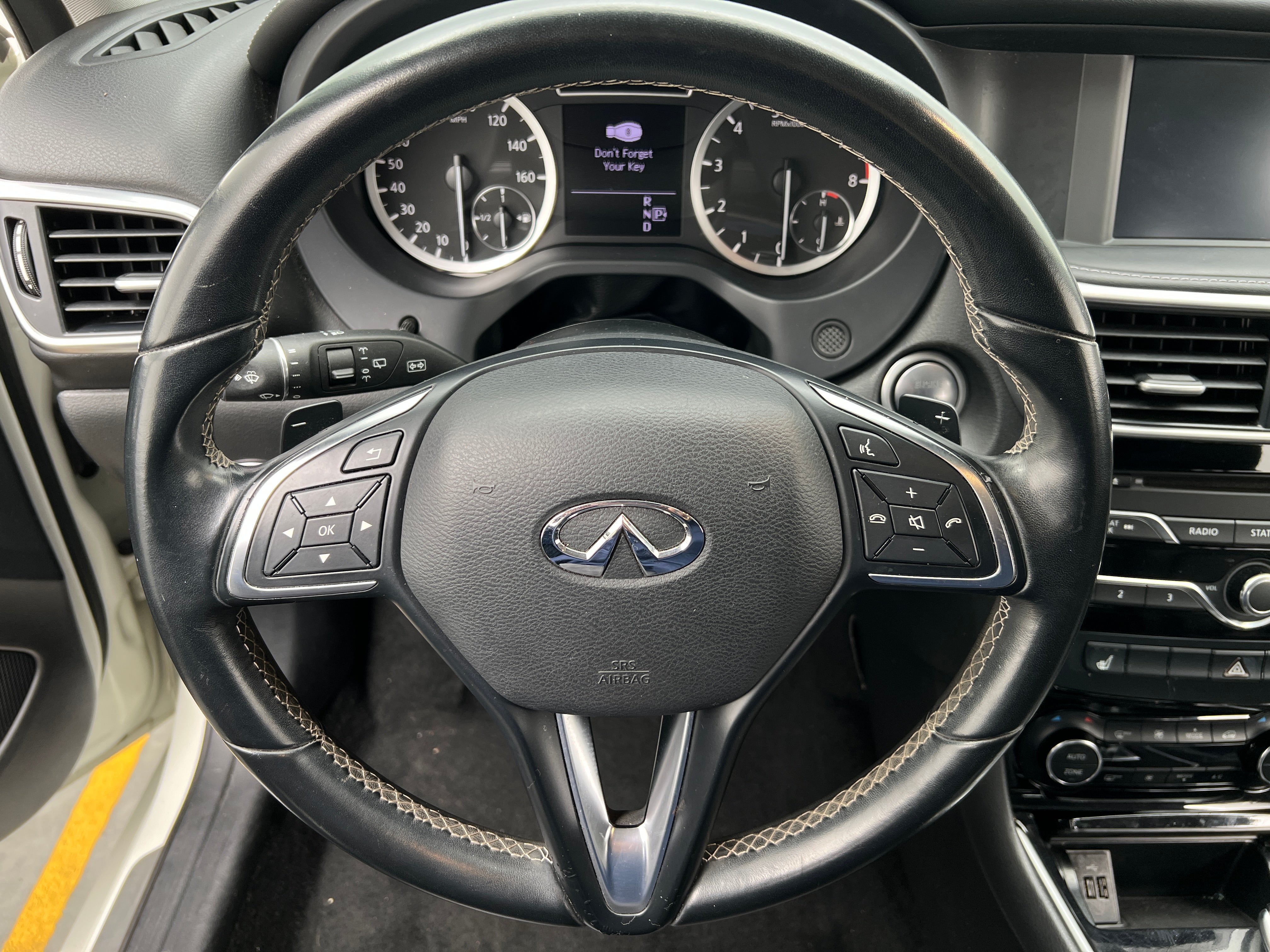 2018 INFINITI QX30 Essential 4