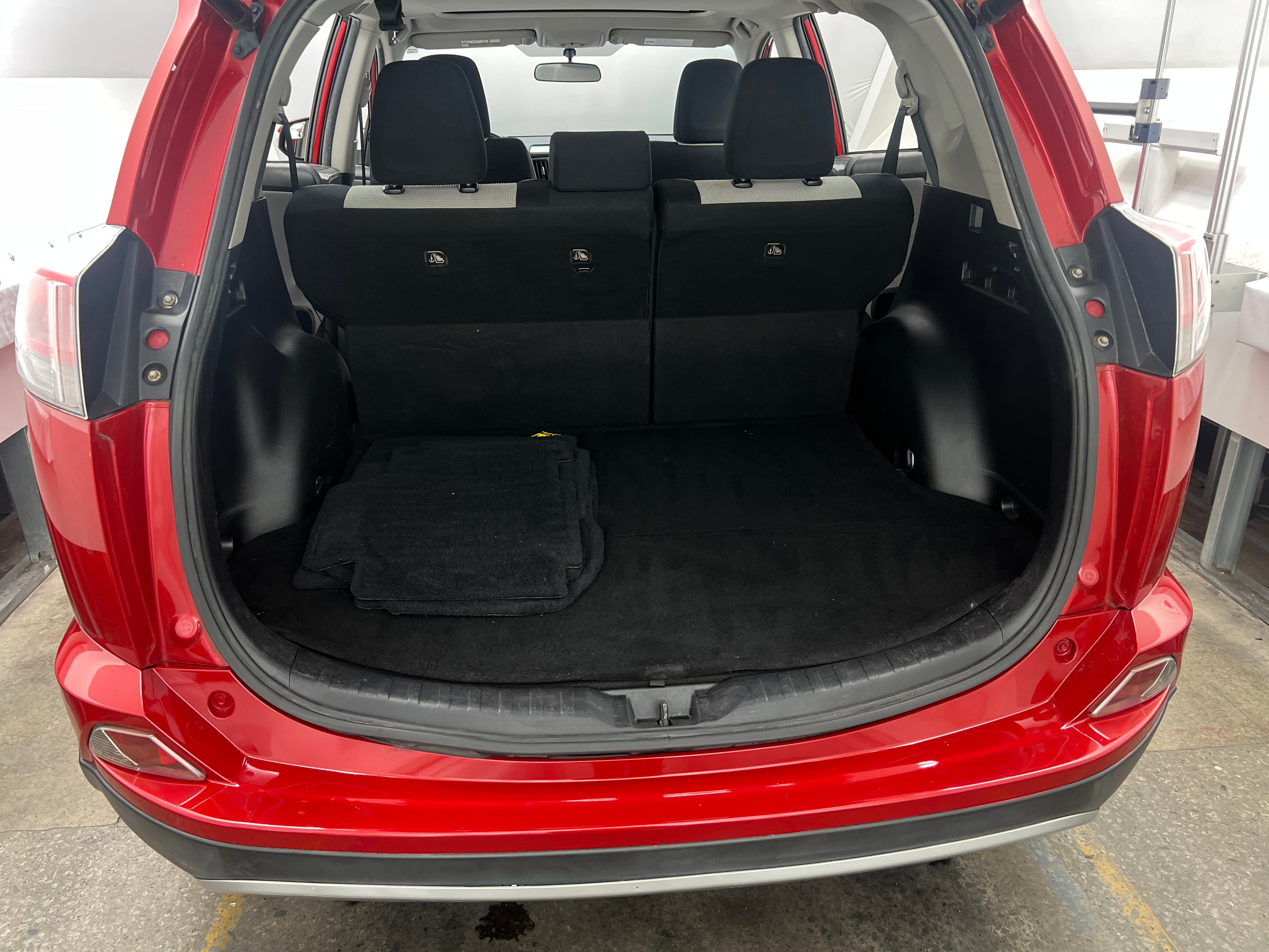 2016 Toyota RAV4 XLE 7