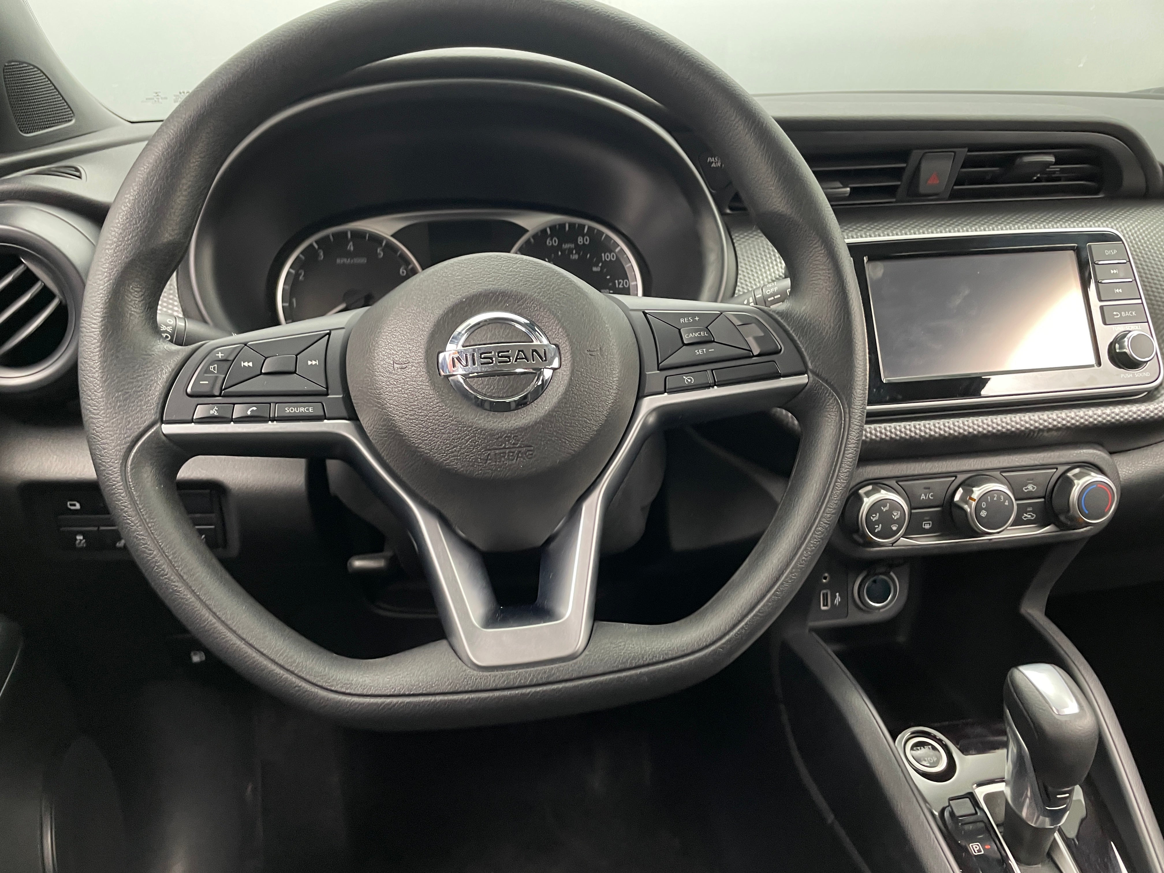 2020 Nissan Kicks S 5