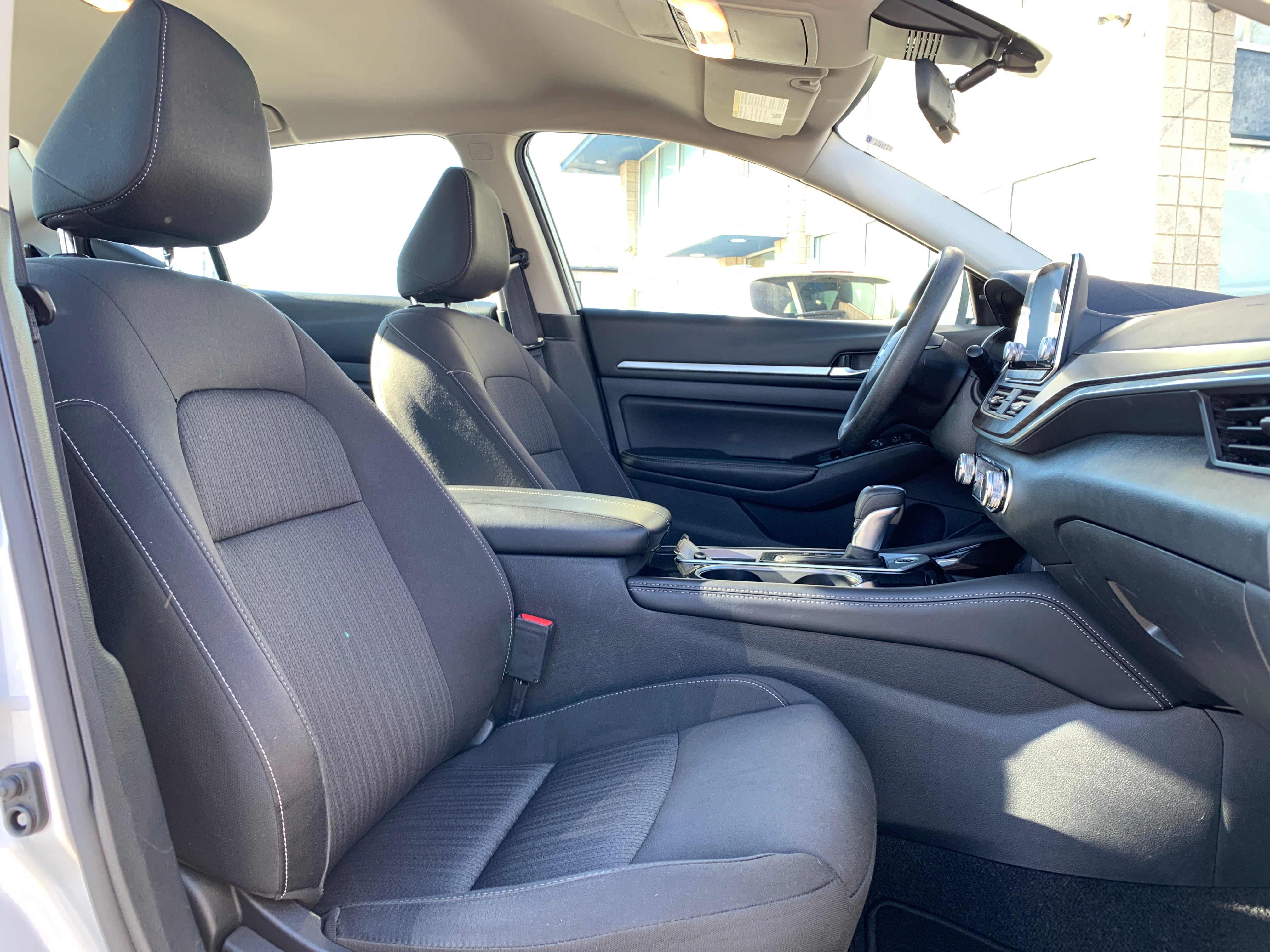 2023 Nissan Altima SV 2