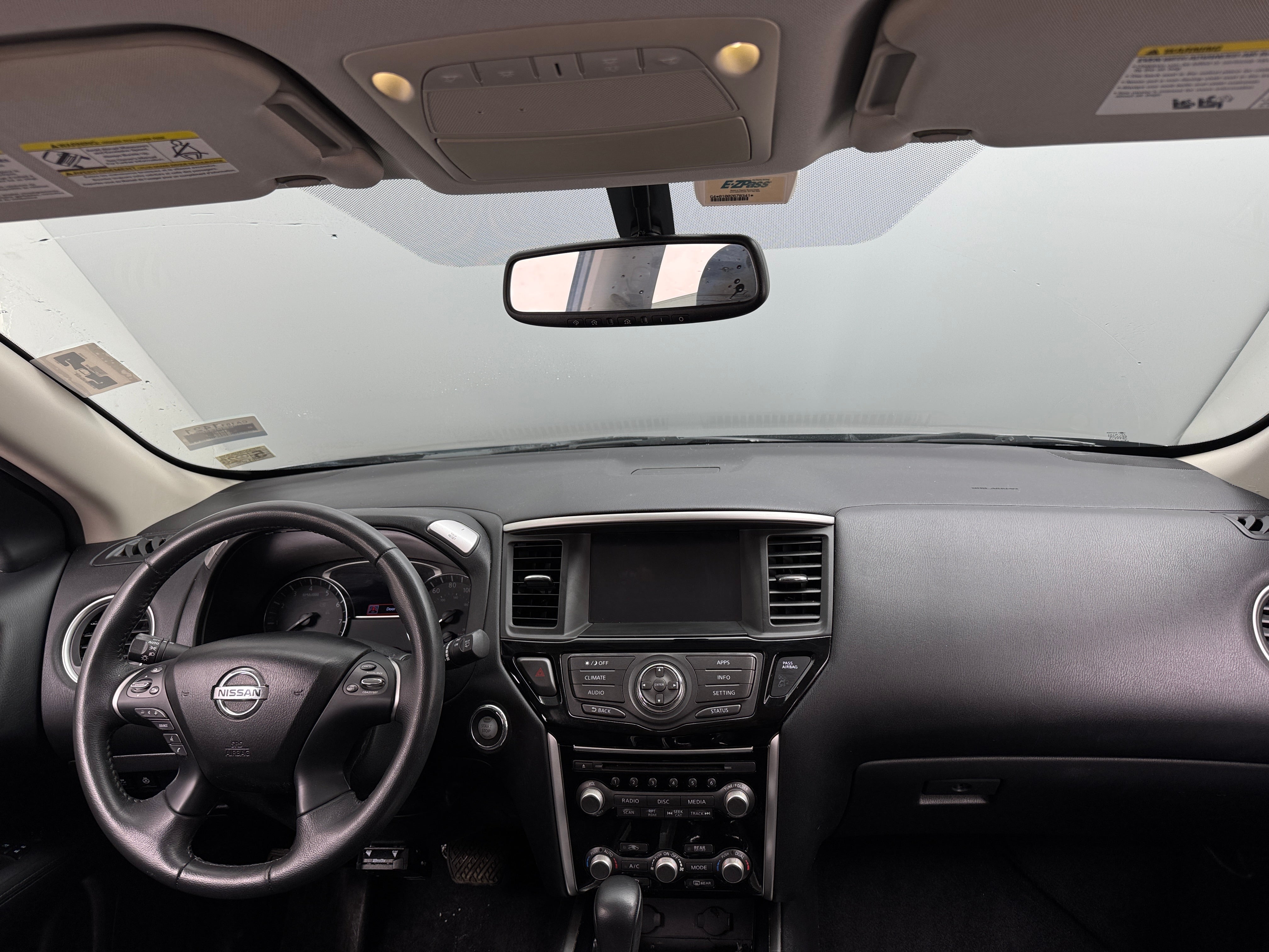 2017 Nissan Pathfinder SV 3