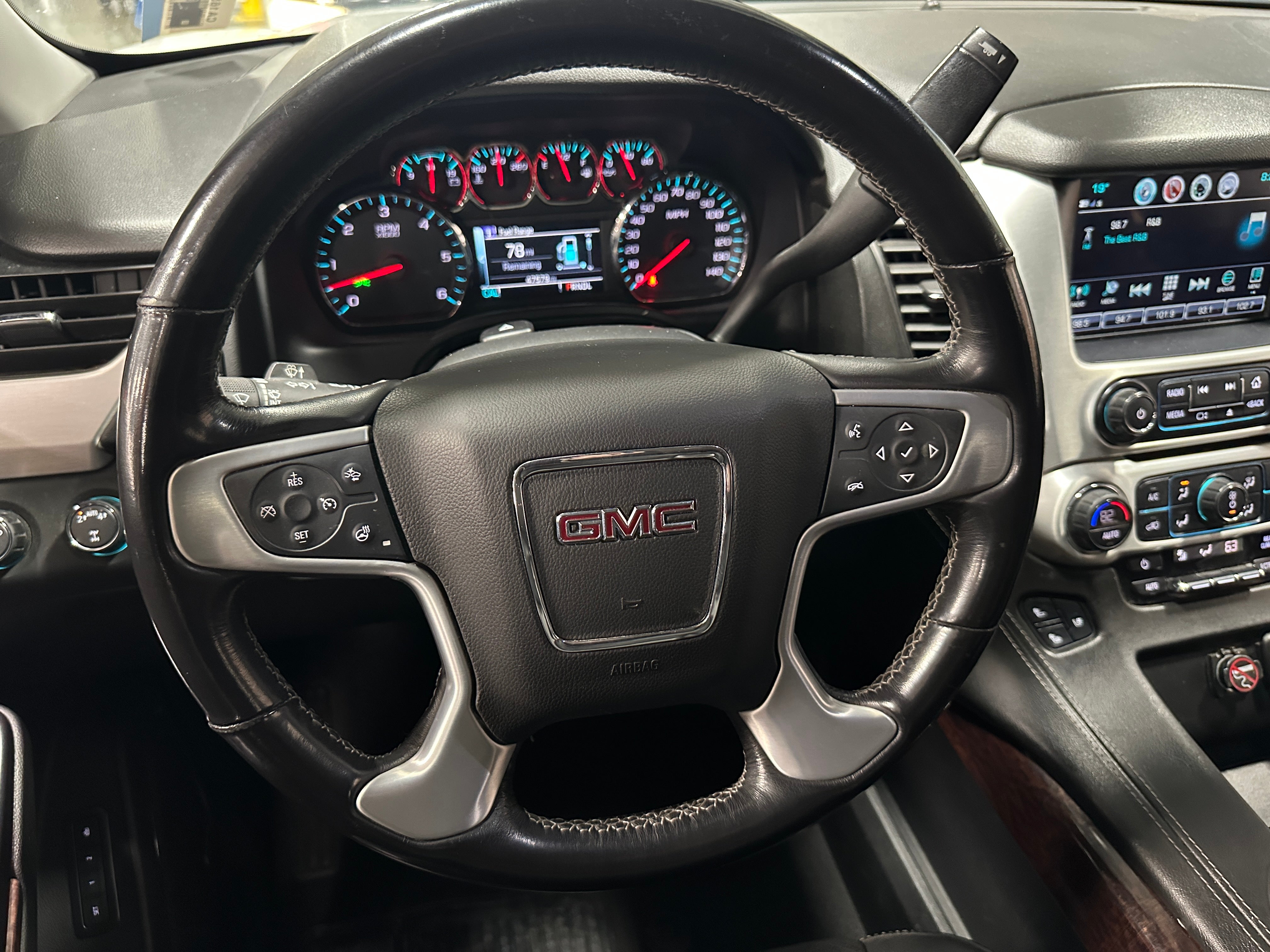 2020 GMC Yukon XL SLT 4