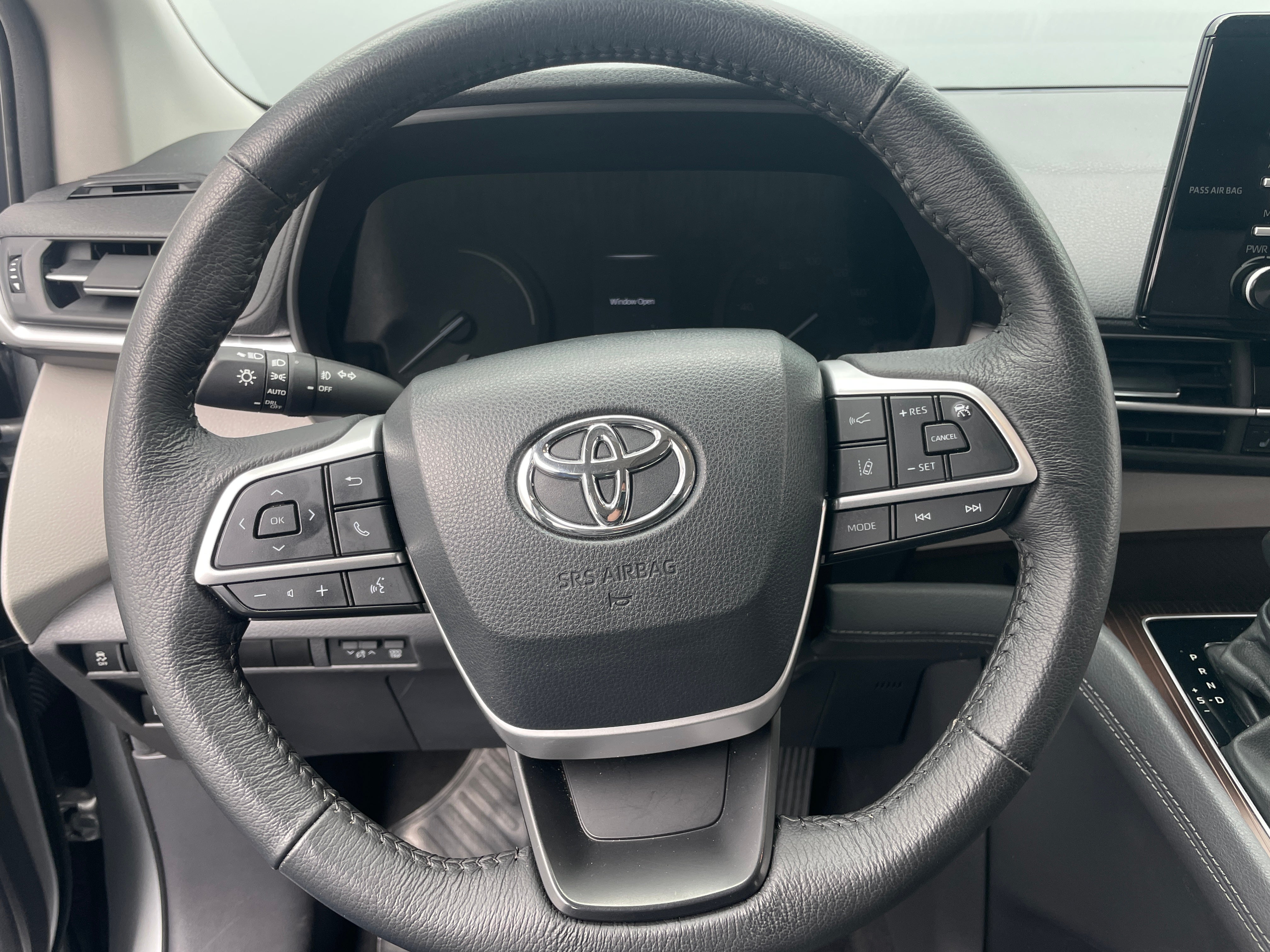 2024 Toyota Sienna XLE 5