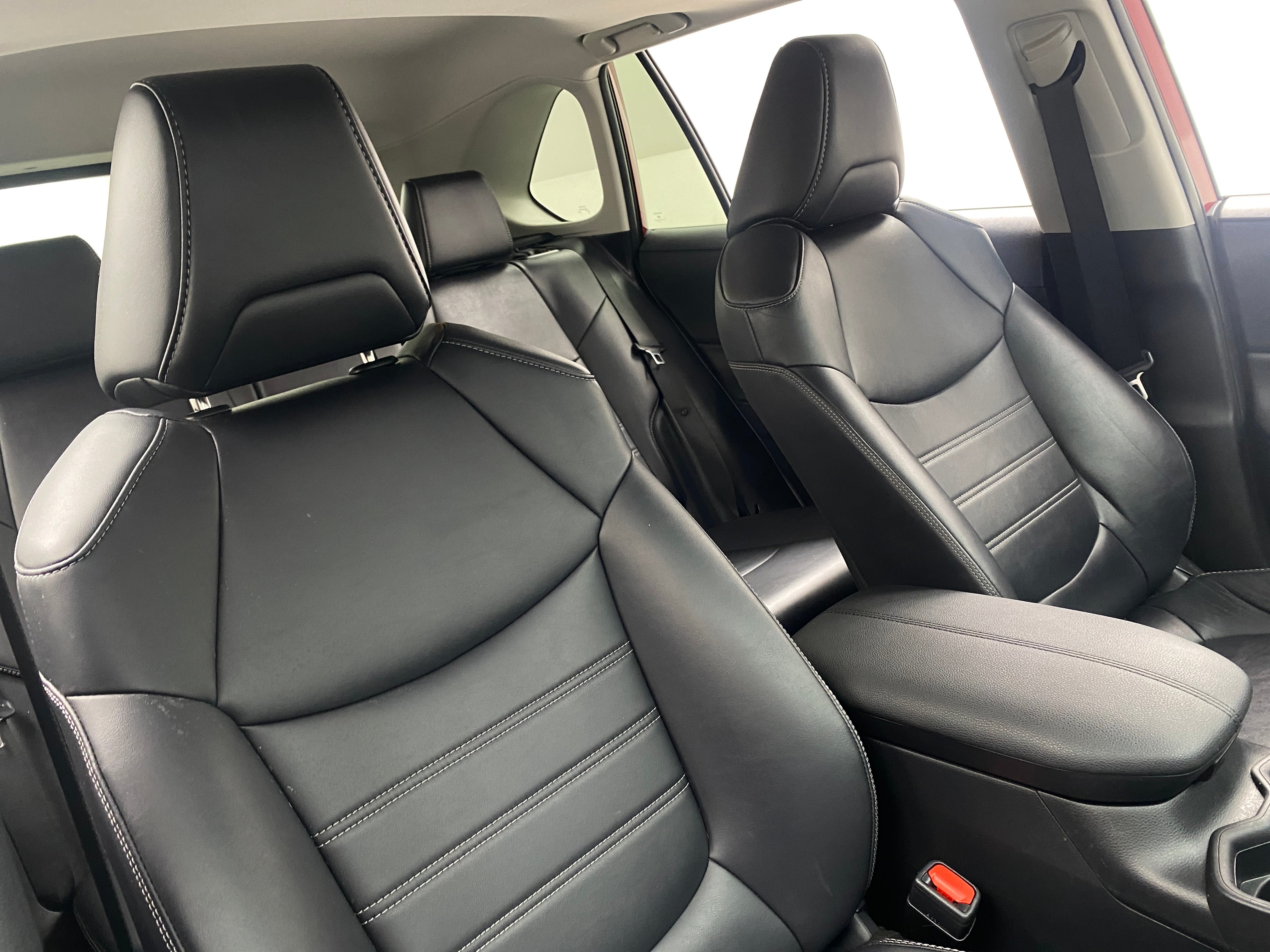 2019 Toyota RAV4 XLE Premium 2