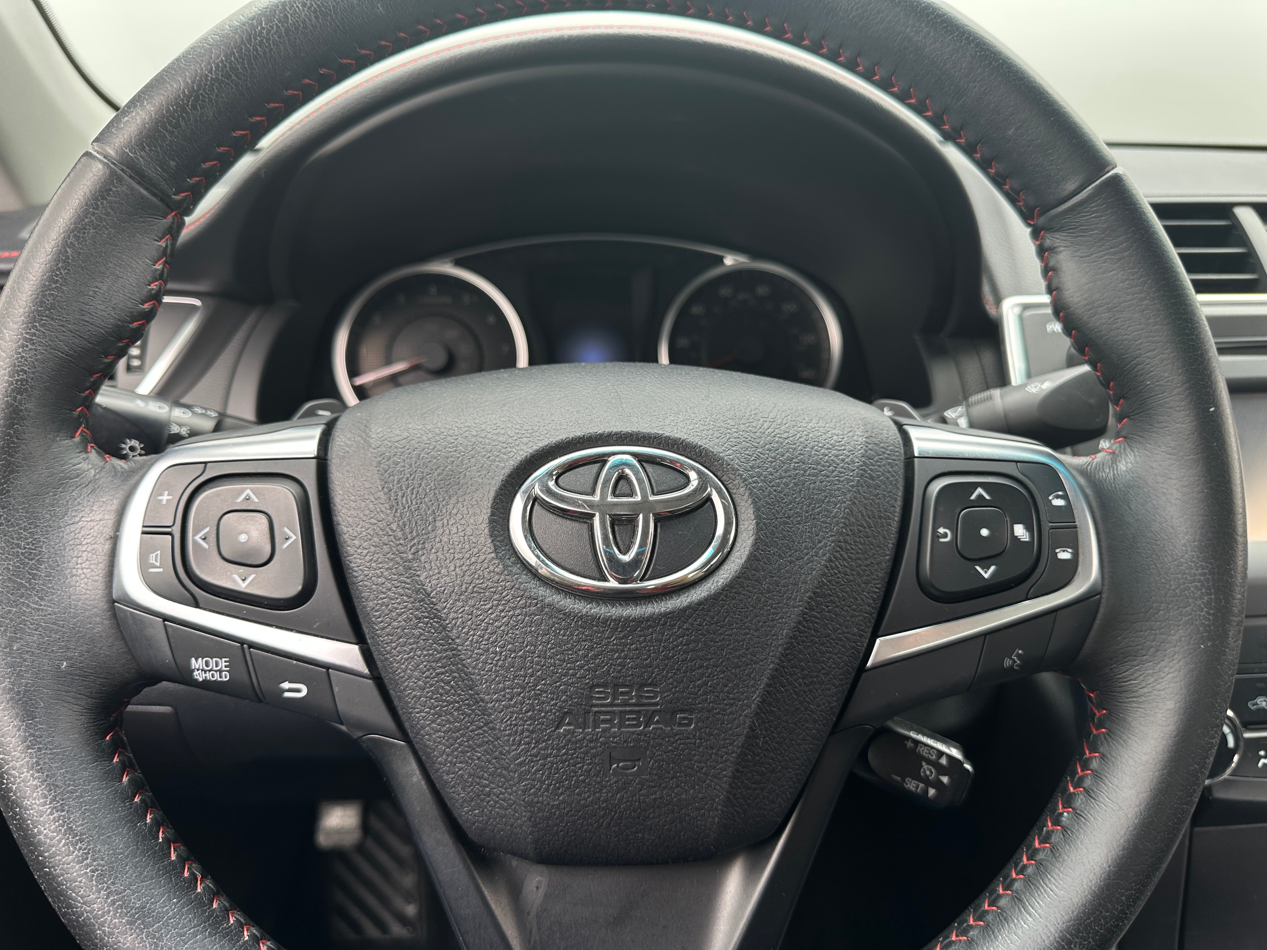 2016 Toyota Camry SE 5