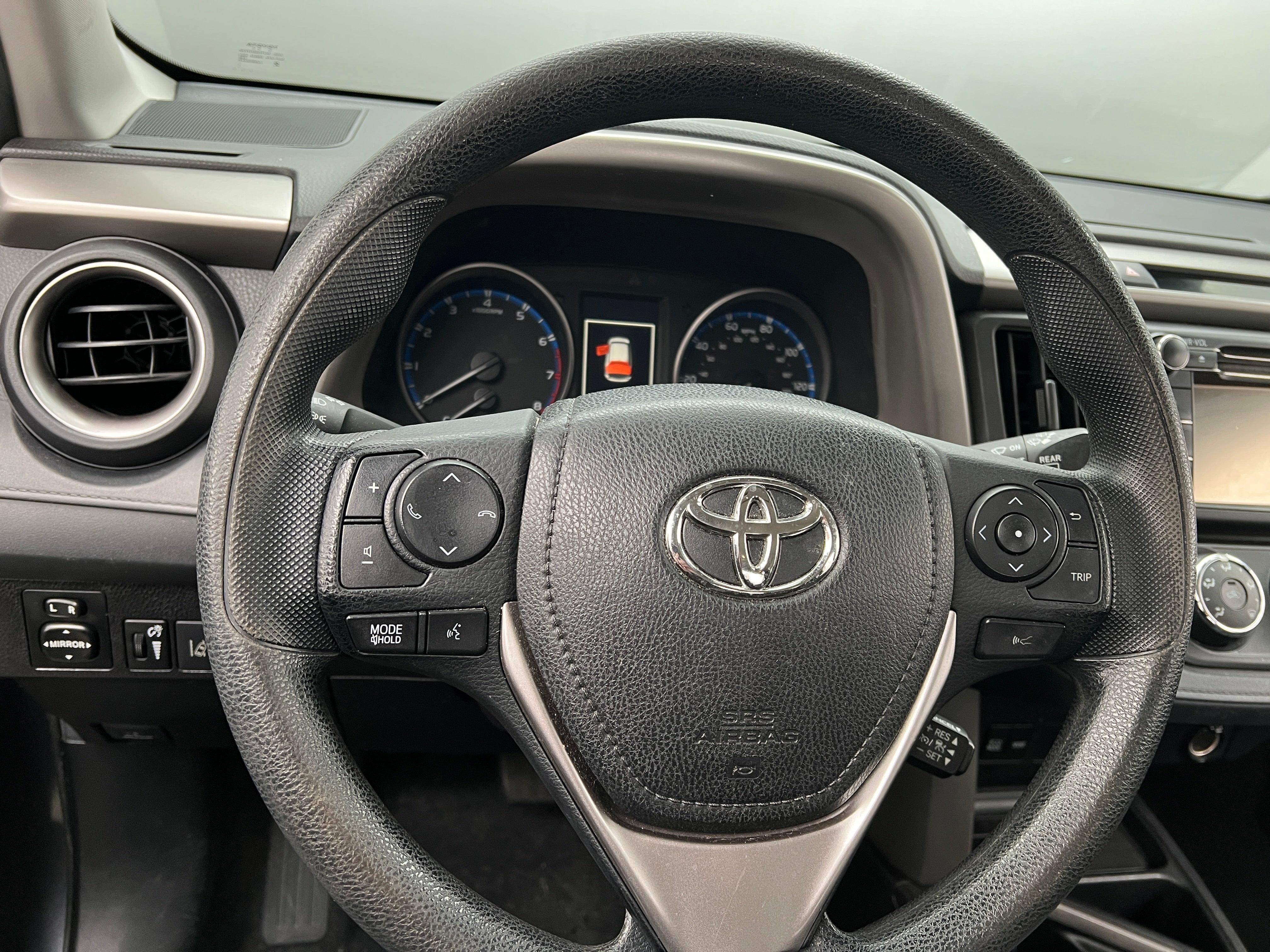 2018 Toyota RAV4 LE 5